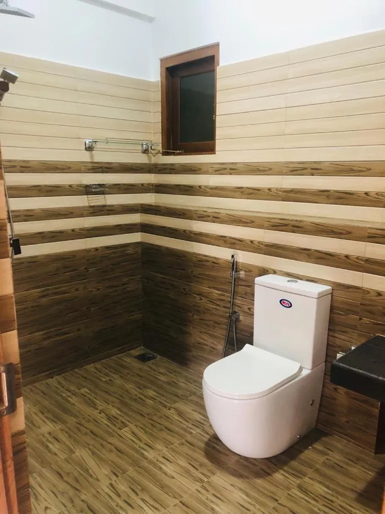 Coral Palm Villa and Apartment