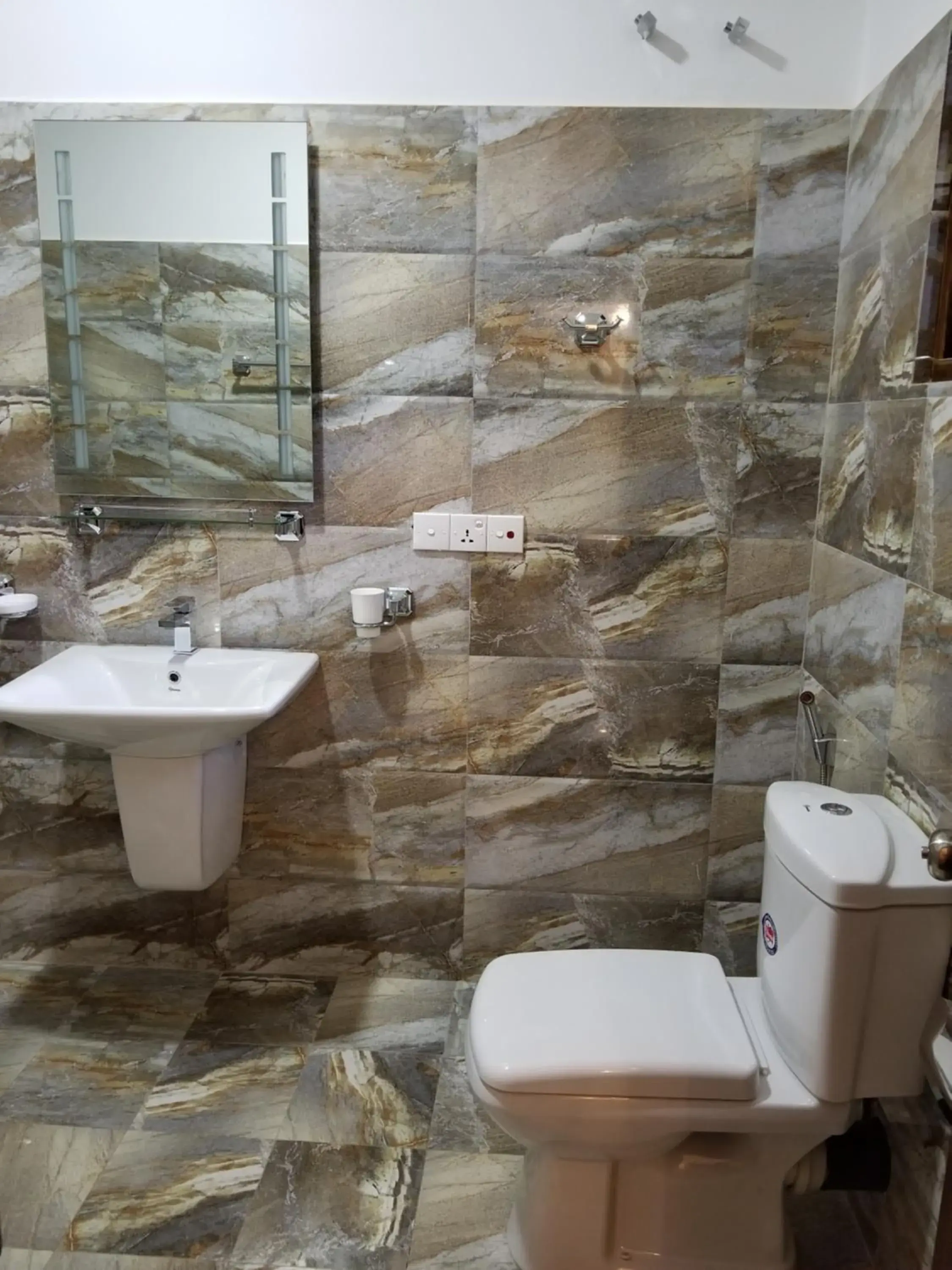 Deluxe One-Bedroom Apartment in Coral Palm Villa and Apartment Deluxe One-Bedroom Apartment in Coral Palm Villa and Apartment