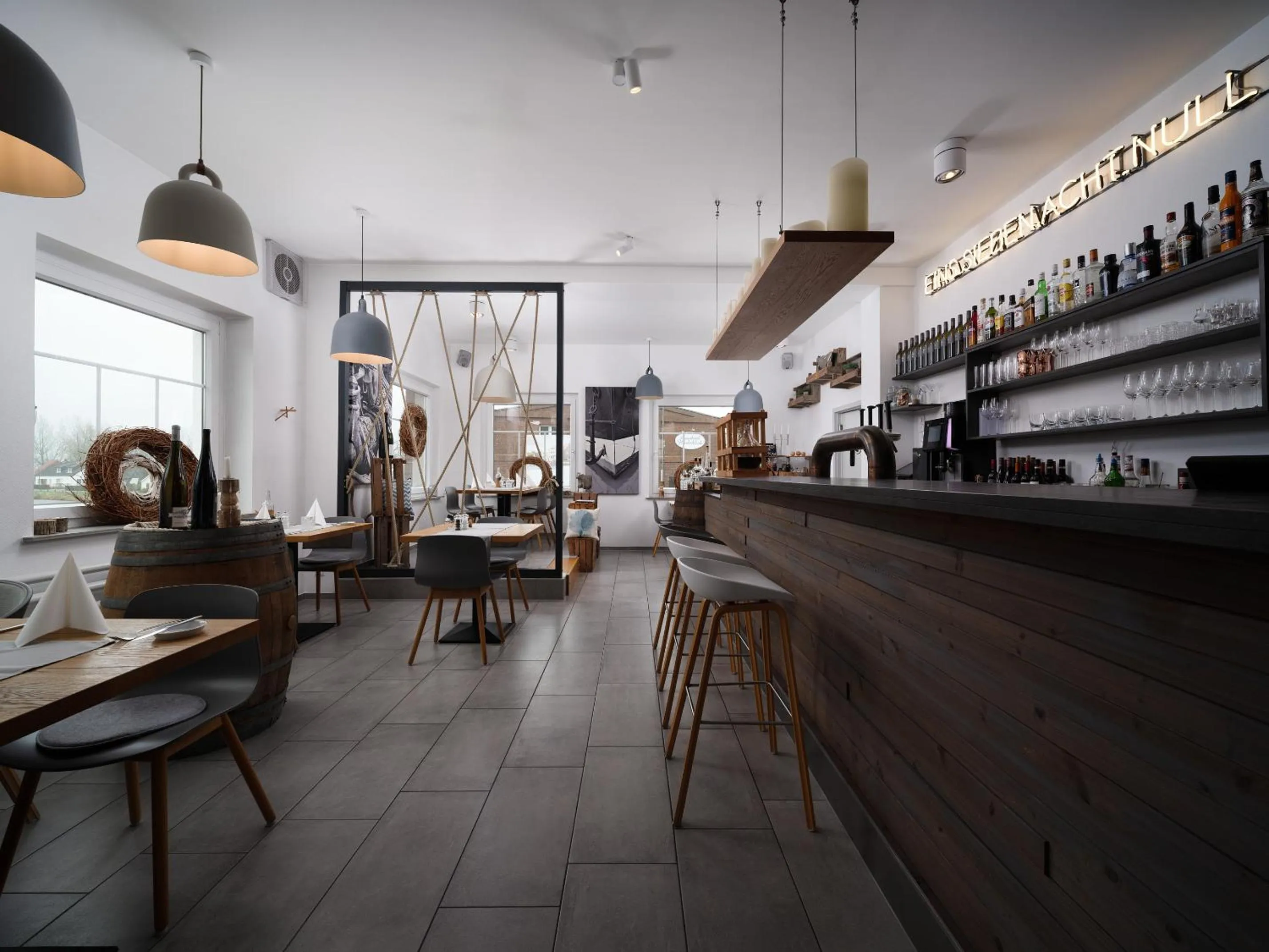 Restaurant/places to eat in Hotel Siebzehn80