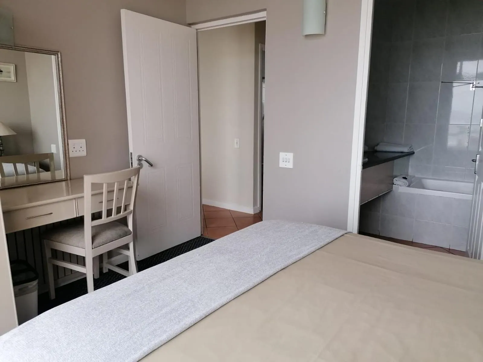 Bathroom, Bed in Cape Town Beachfront Apartments at Leisure Bay