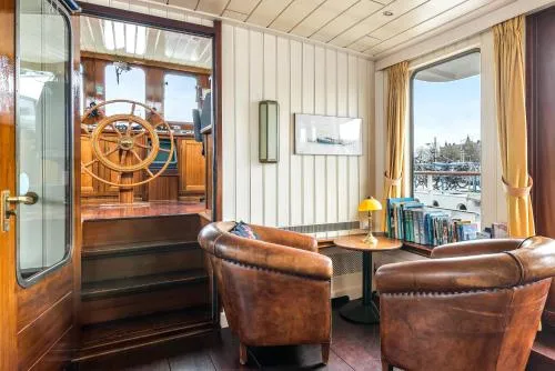 Botel Van Aemstel
