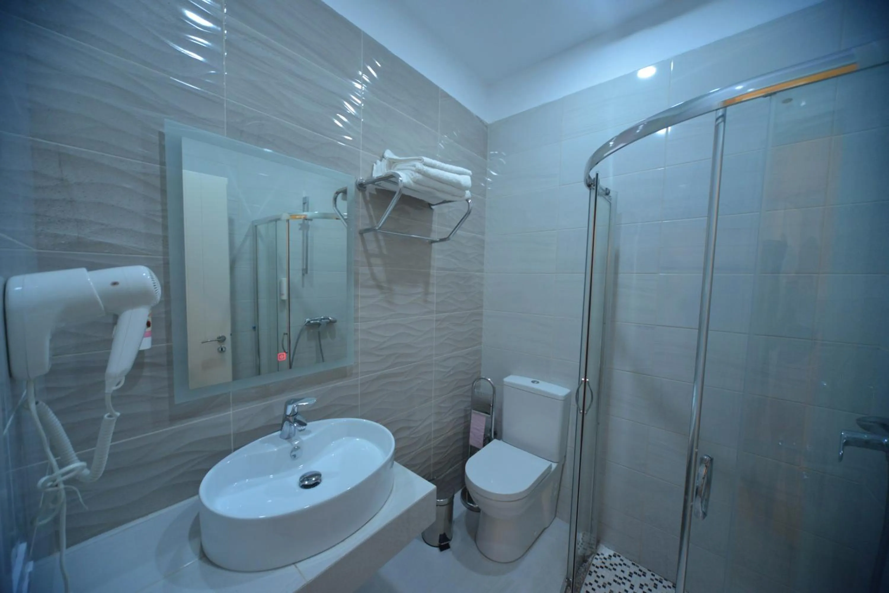 Bathroom in Hotel Elesio