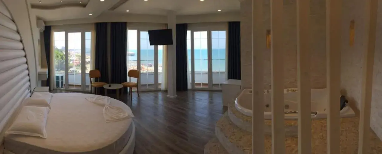 Superior King Suite in Hotel Elesio Superior King Suite in Hotel Elesio