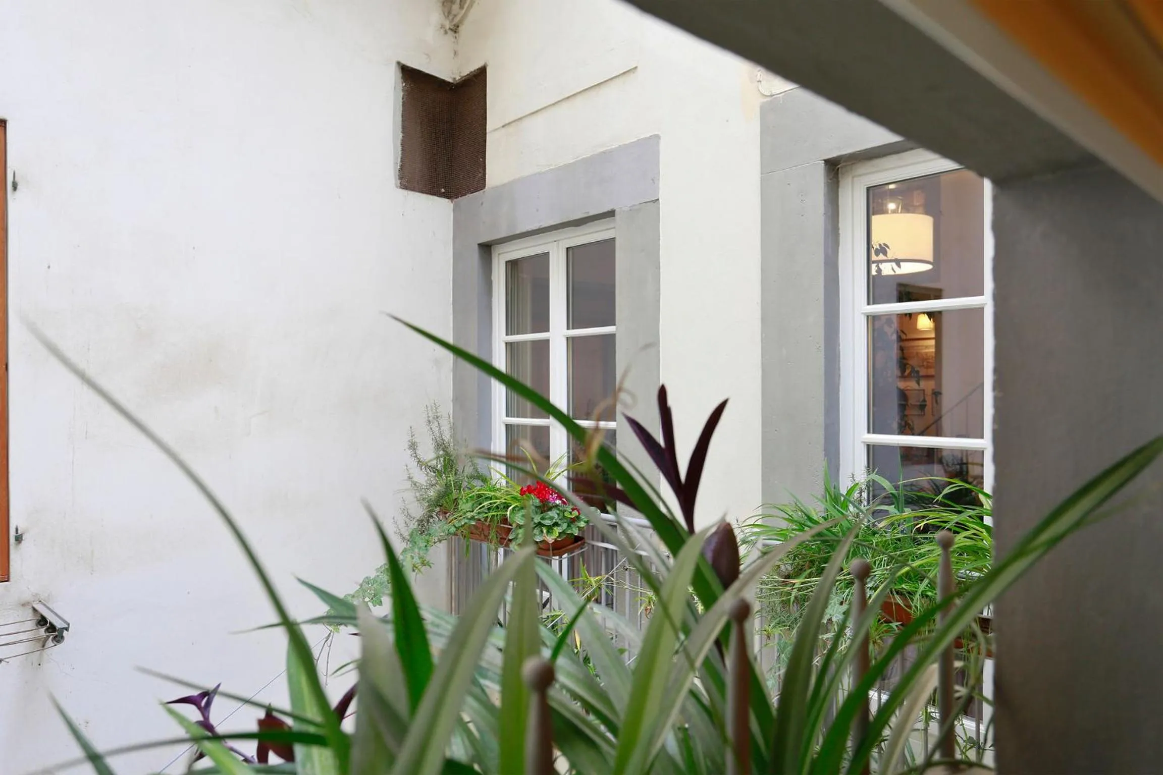Inner courtyard view in Florence Pitti Loft