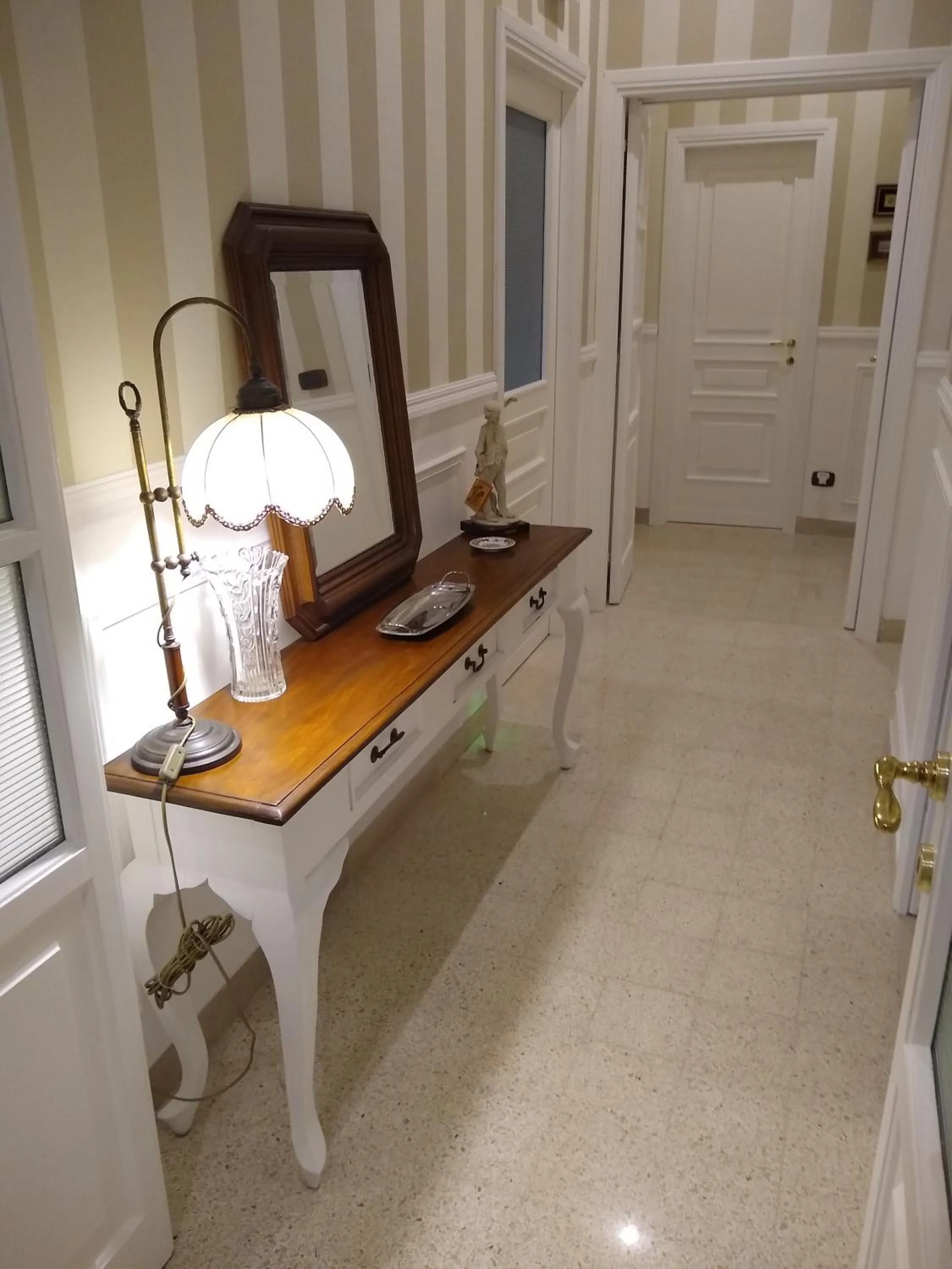 wardrobe in La finestra sul mare