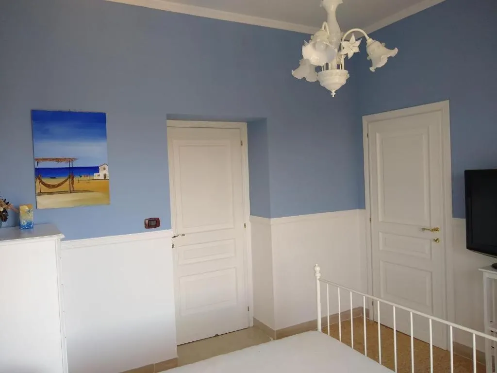 Bedroom, Bed in La finestra sul mare