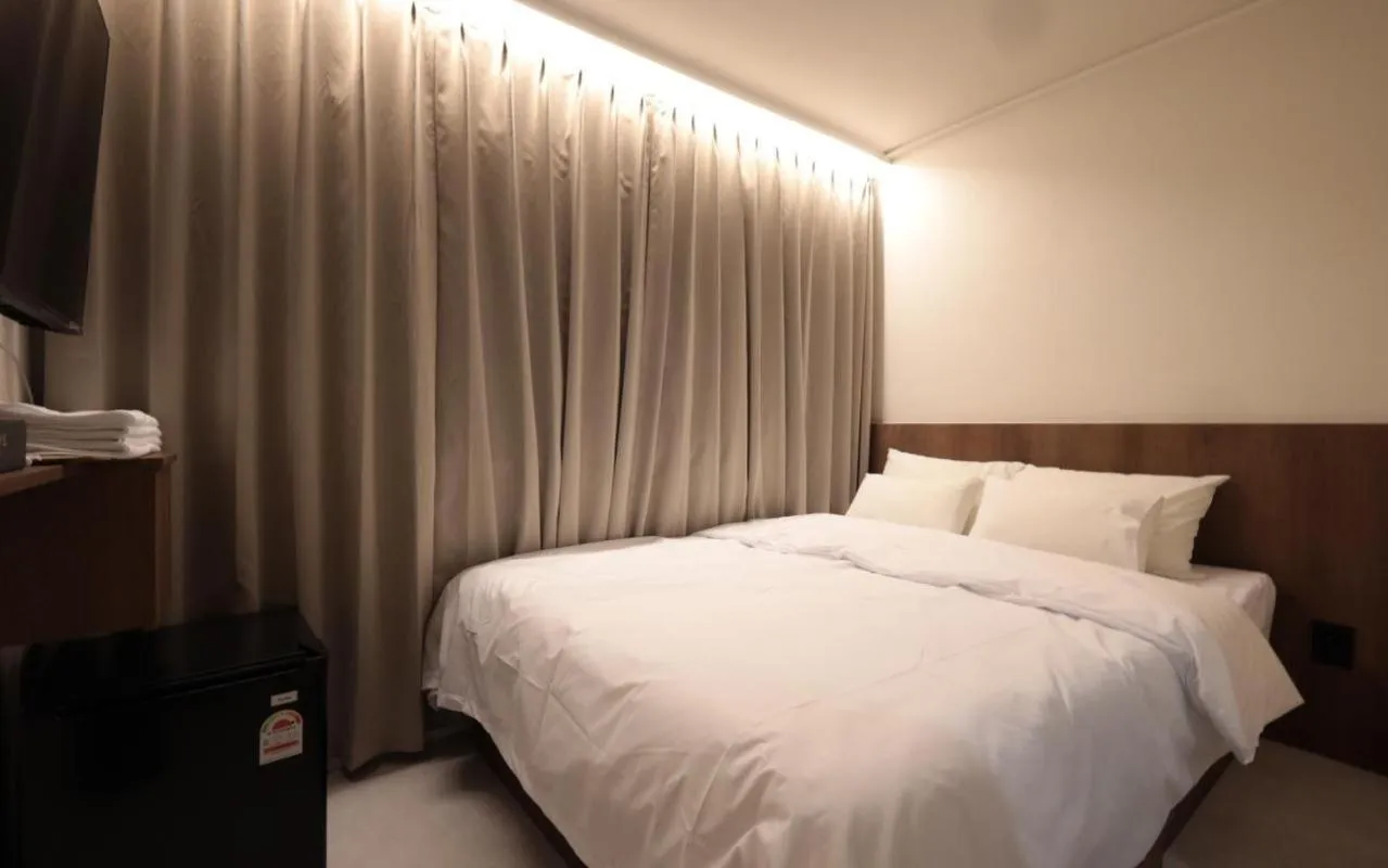 Bed in Jamsil Hive Hotel