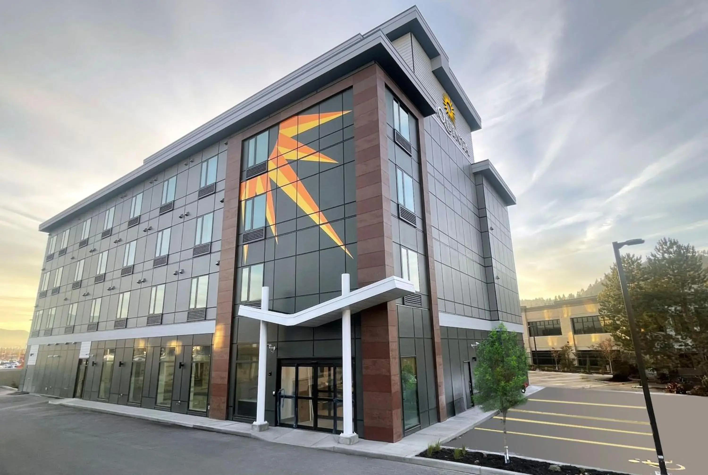 La Quinta Inn & Suites by Wyndham Kelowna BC La Quinta Inn & Suites by Wyndham Kelowna BC