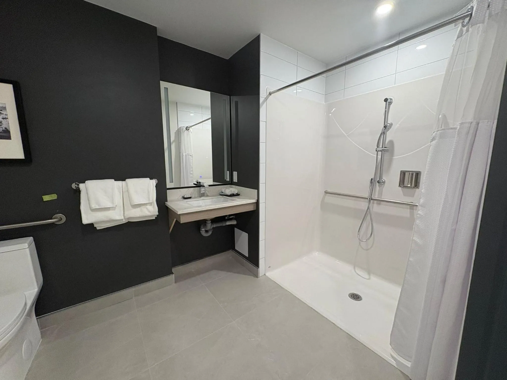 La Quinta Inn & Suites by Wyndham Kelowna BC