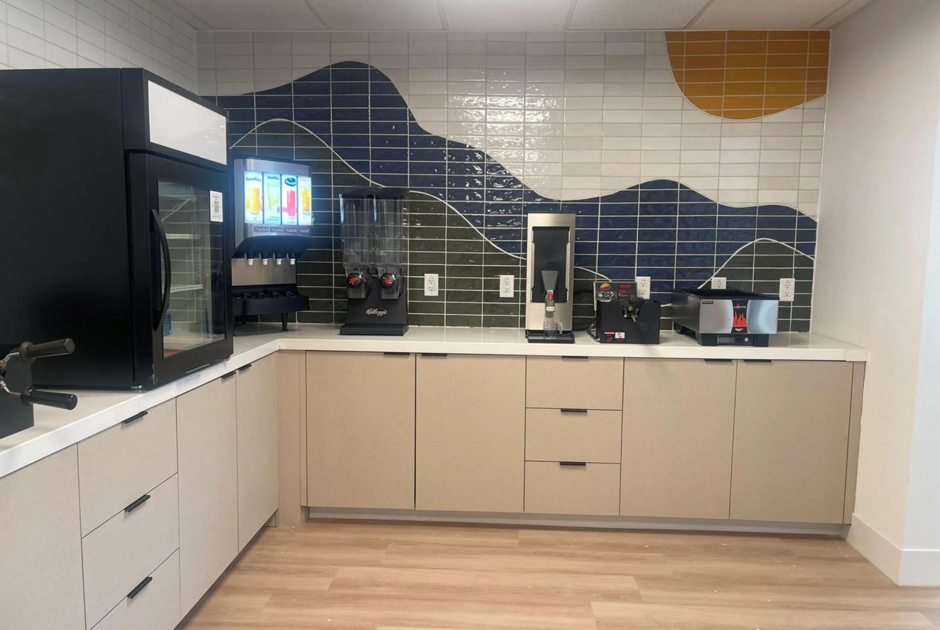 Restaurant/places to eat in La Quinta Inn & Suites by Wyndham Kelowna BC