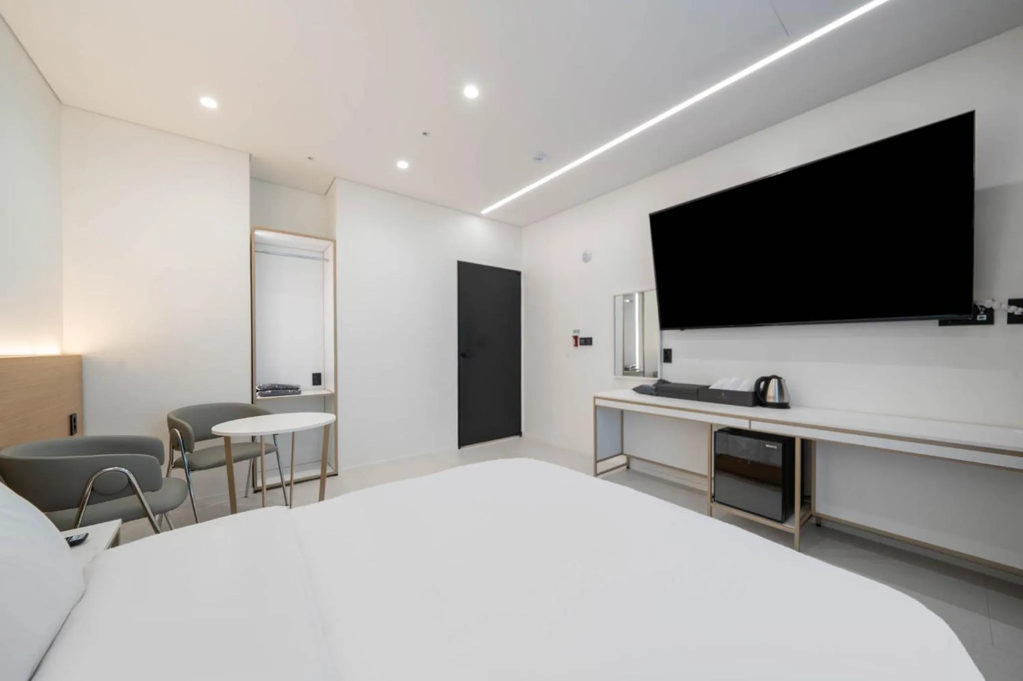 Bedroom, Bed in Pyeongtaek Hotel The Gray Songtan
