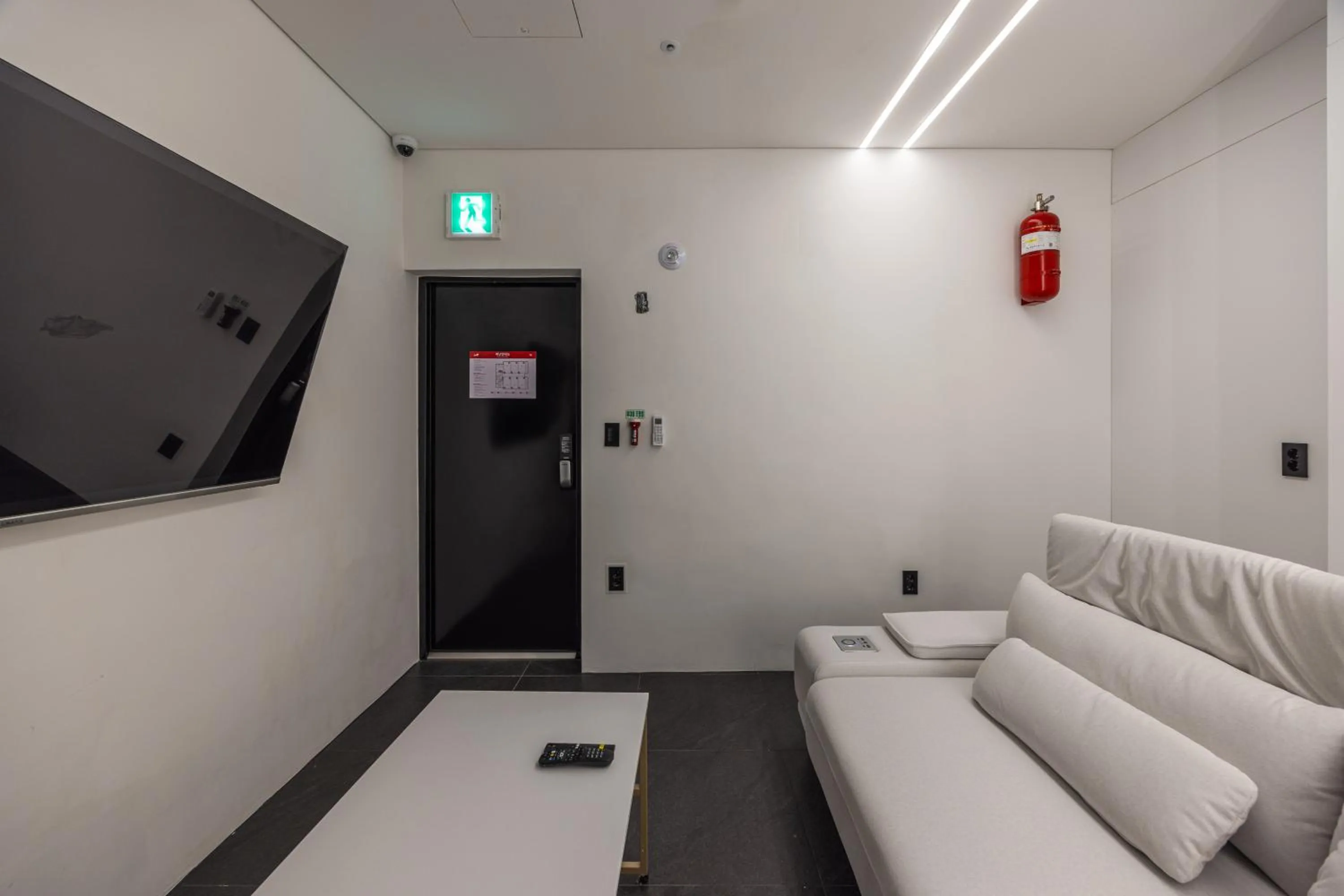 TV and multimedia, Bed in Pyeongtaek Hotel The Gray Songtan