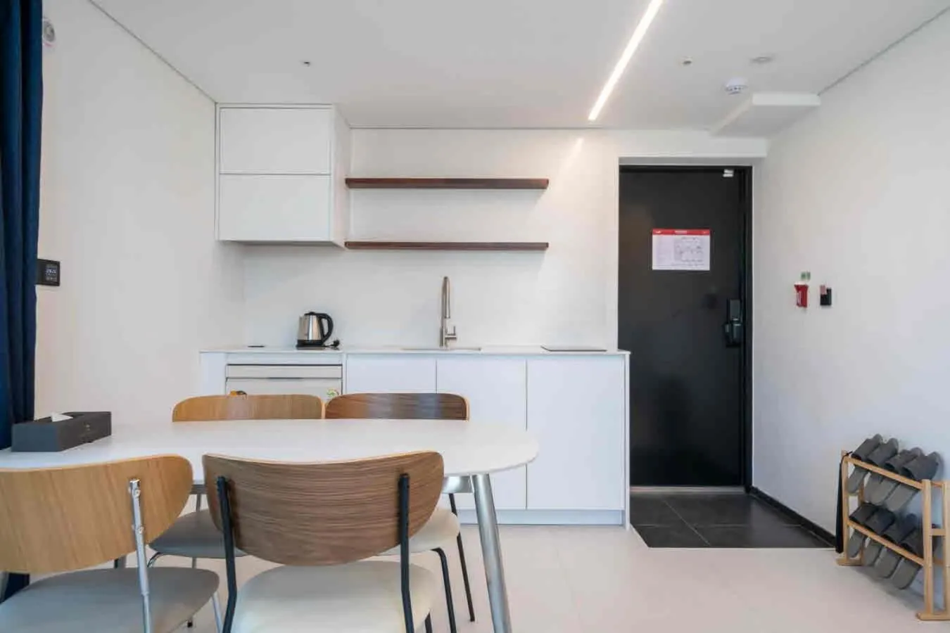Kitchen or kitchenette in Pyeongtaek Hotel The Gray Songtan