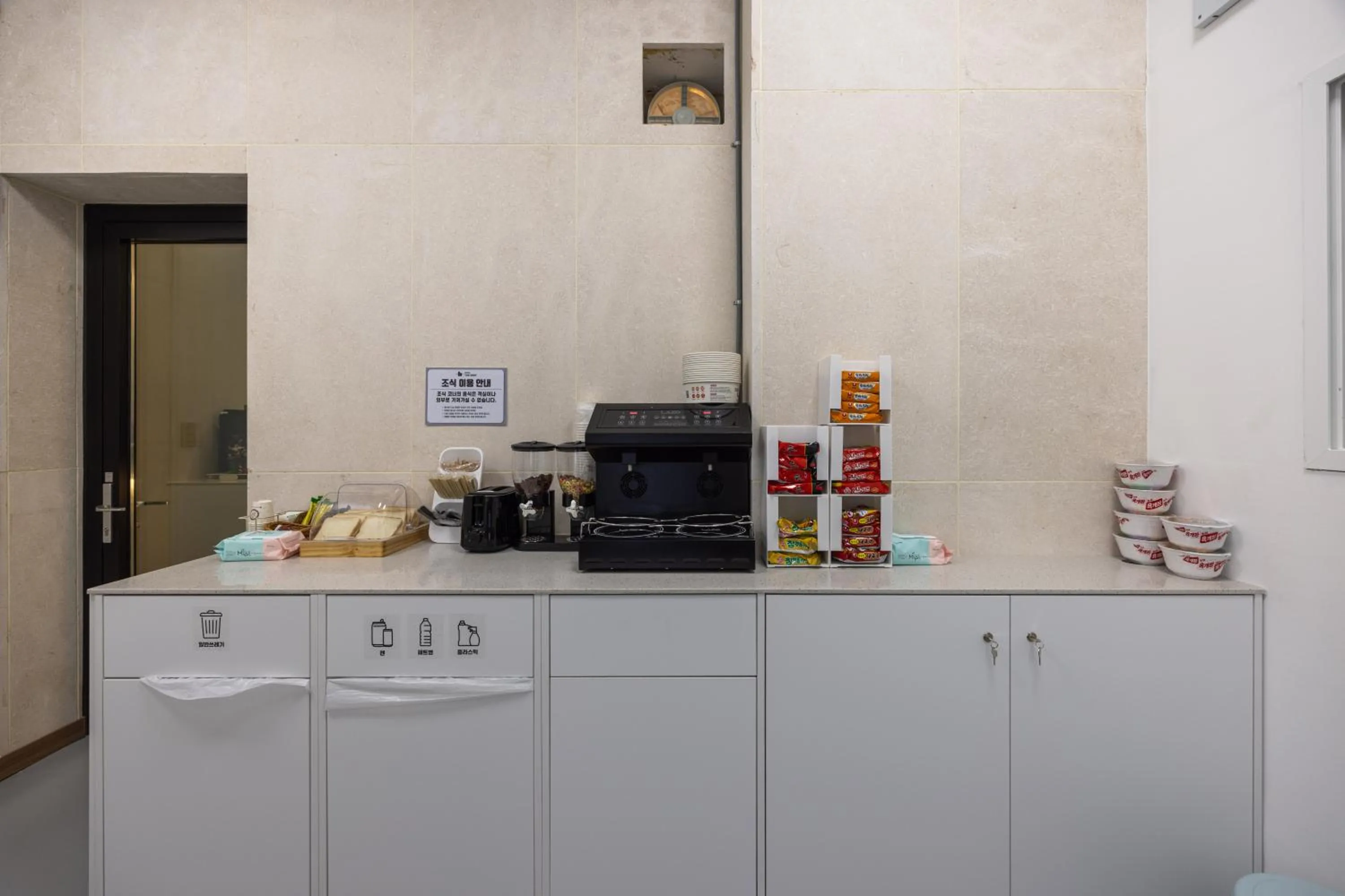 Restaurant/places to eat in Pyeongtaek Hotel The Gray Songtan