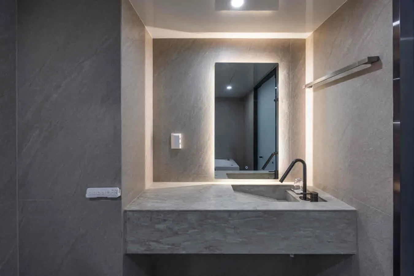Bathroom in Pyeongtaek Hotel The Gray Songtan