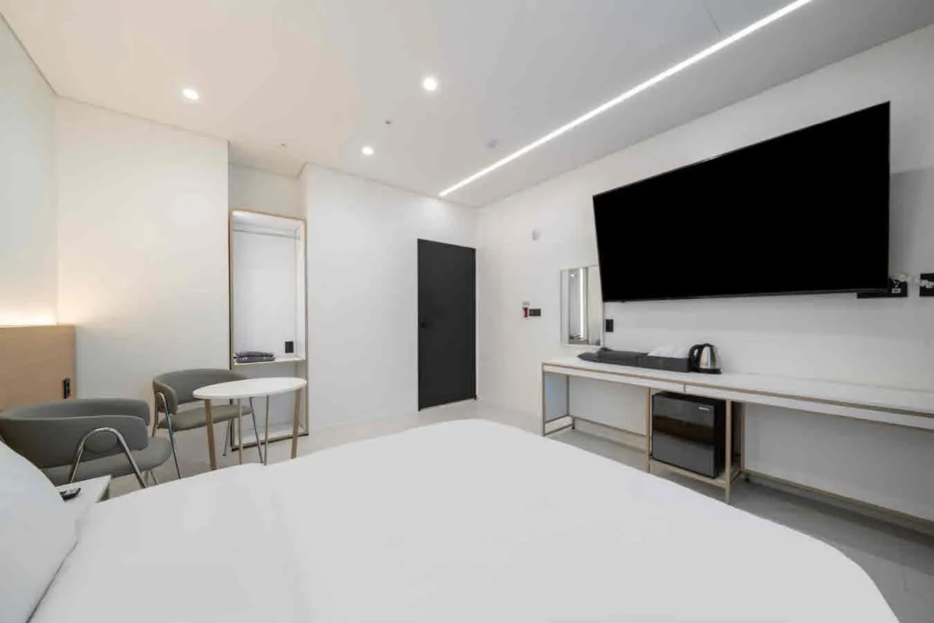 Bedroom, Bed in Pyeongtaek Hotel The Gray Songtan