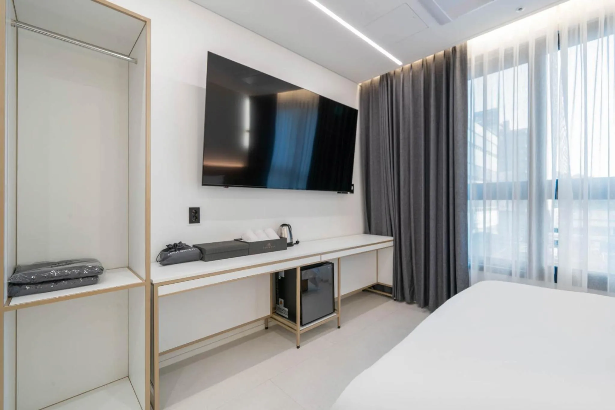 Bedroom, Bed in Pyeongtaek Hotel The Gray Songtan