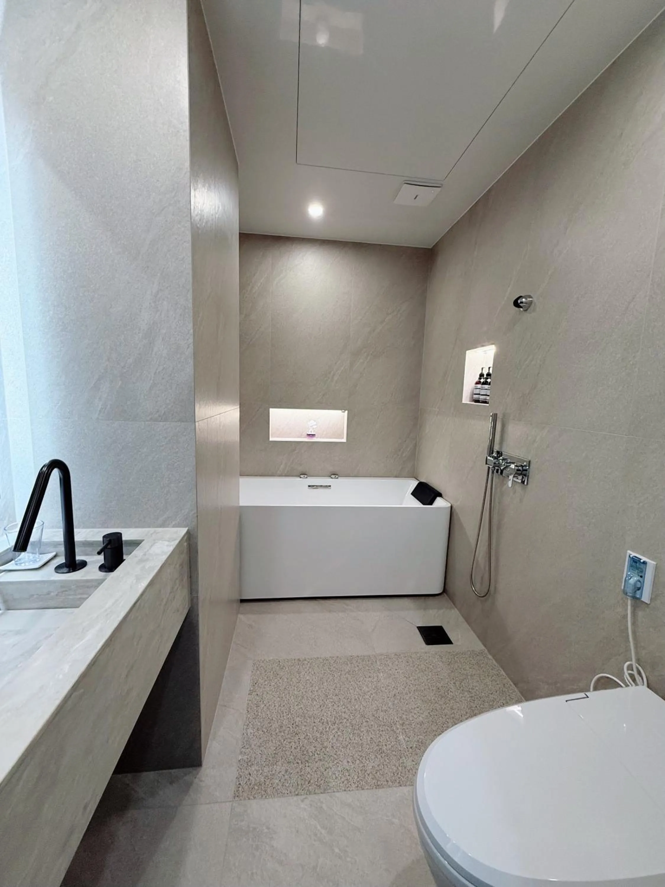 Bathroom in Pyeongtaek Hotel The Gray Songtan