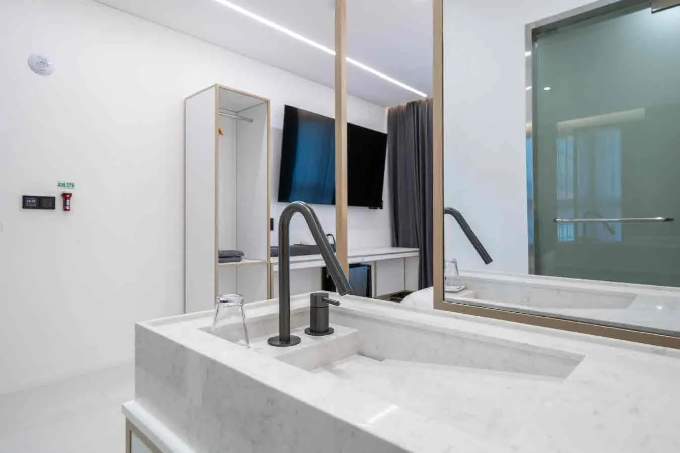 Bathroom in Pyeongtaek Hotel The Gray Songtan