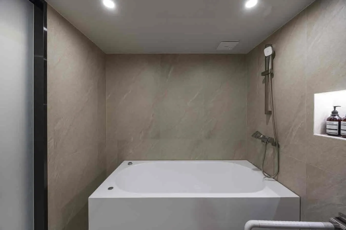 Bathroom in Pyeongtaek Hotel The Gray Songtan