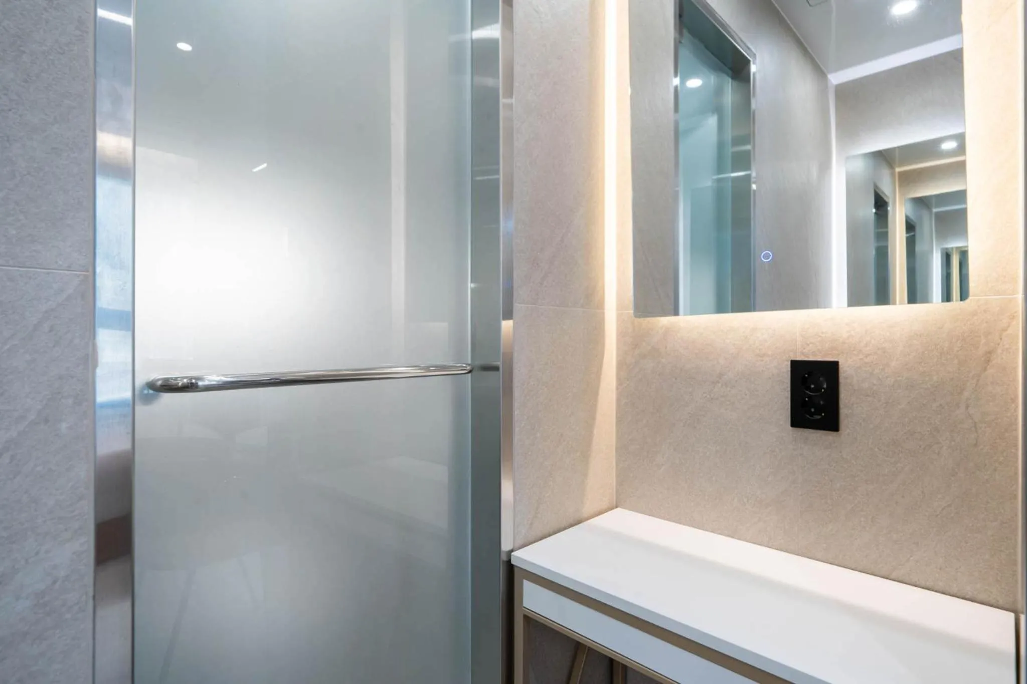 Bathroom in Pyeongtaek Hotel The Gray Songtan