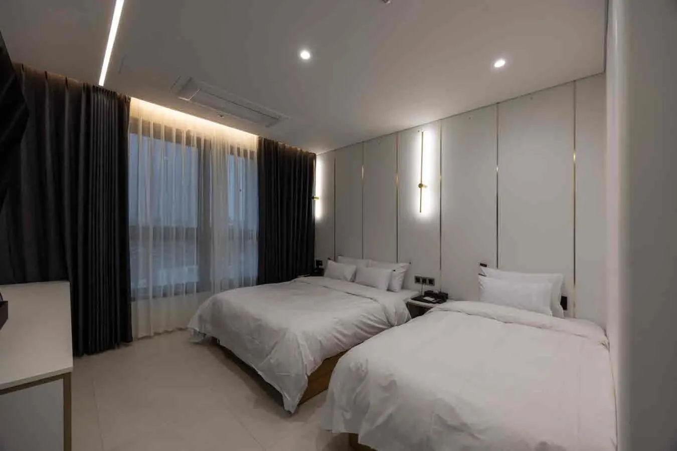 Bedroom, Bed in Pyeongtaek Hotel The Gray Songtan