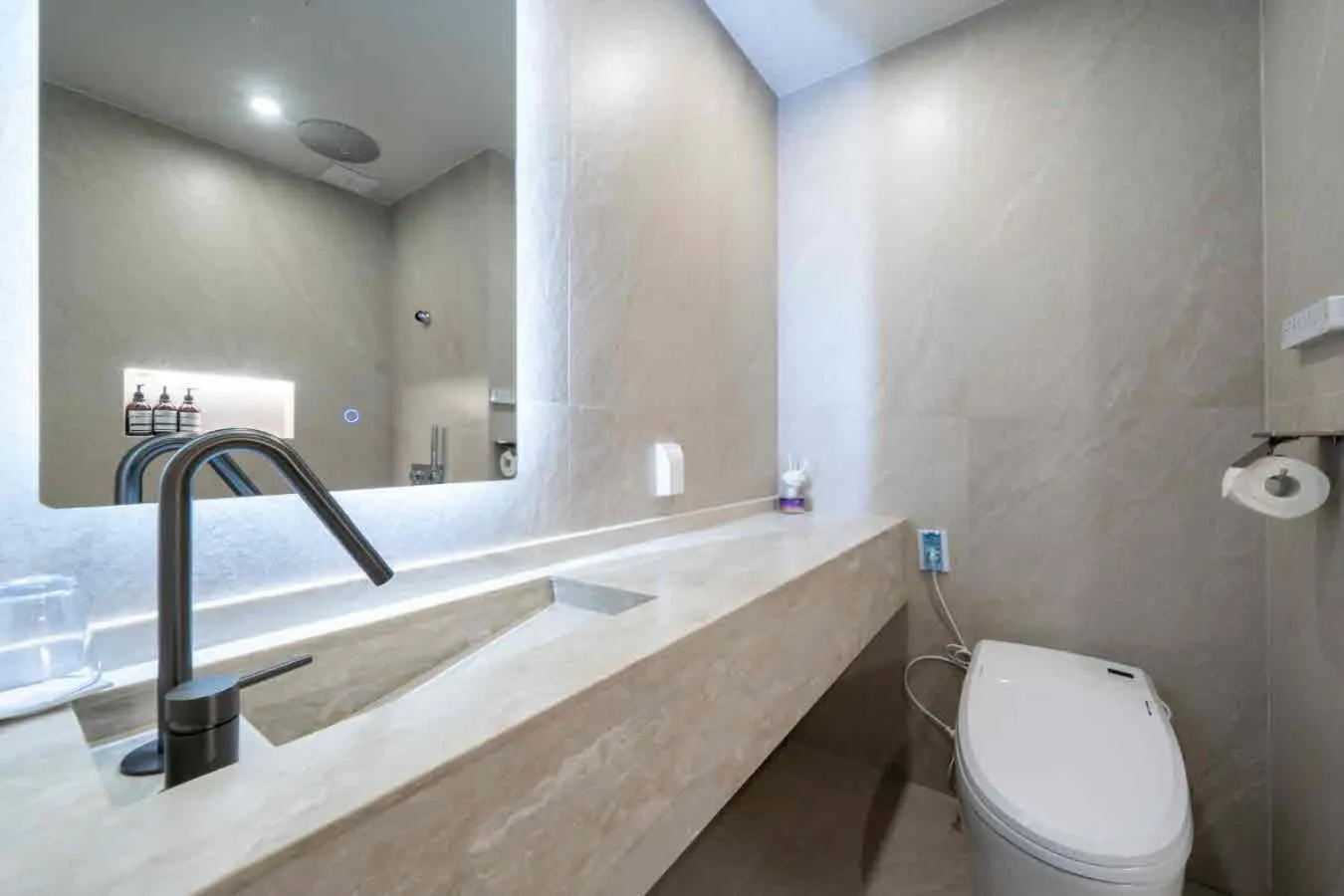 Bathroom in Pyeongtaek Hotel The Gray Songtan