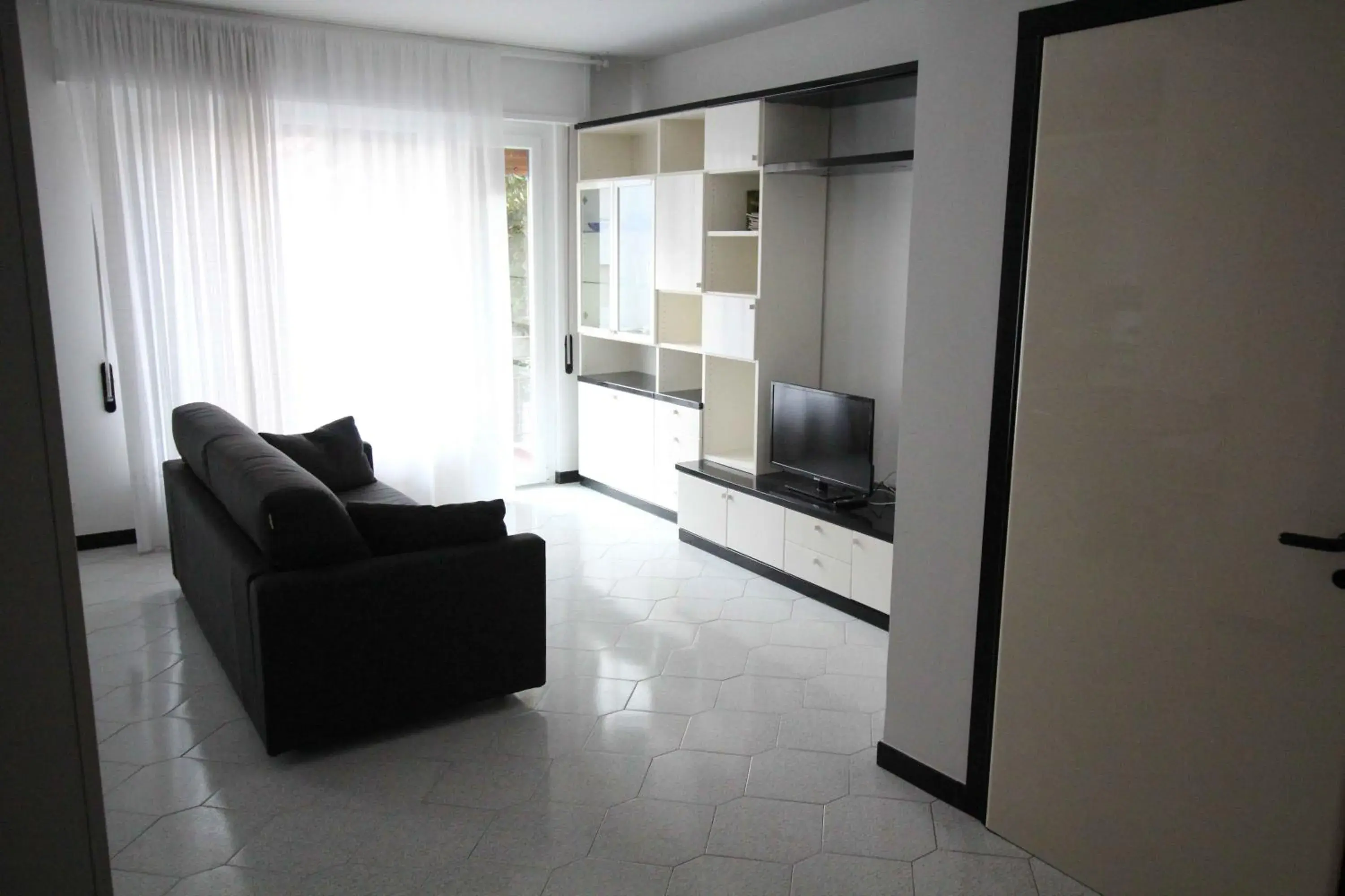 Two-Bedroom Apartment - Miramare 1 in Miramare Two-Bedroom Apartment - Miramare 1 in Miramare