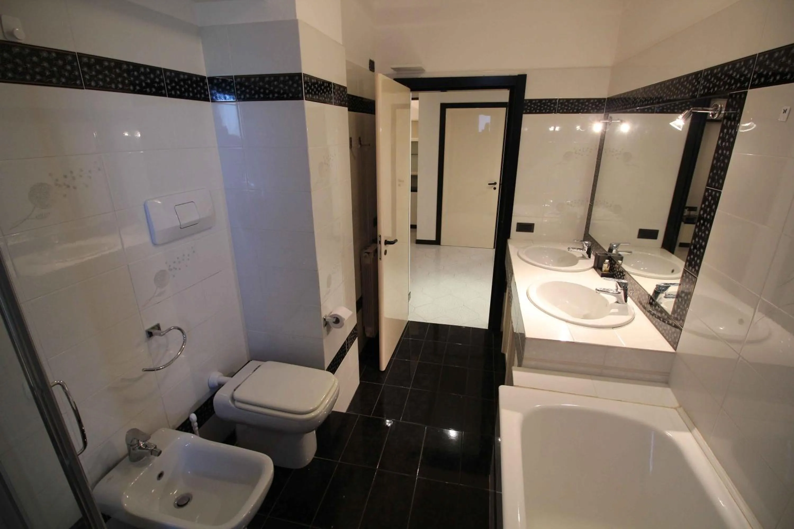 Shower in Miramare