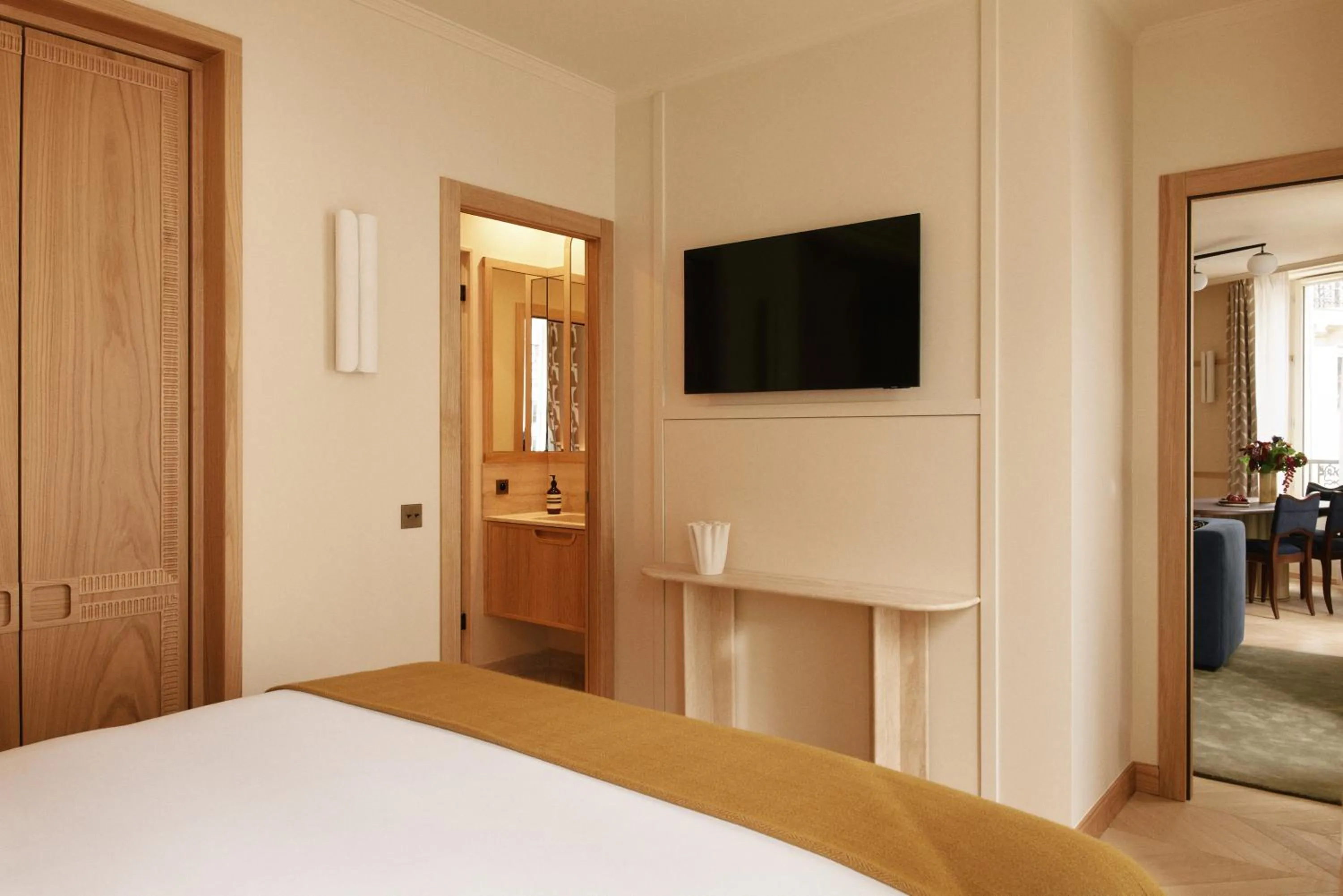 Communal lounge/ TV room, Bed in HIGHSTAY Maisons - Vintimille