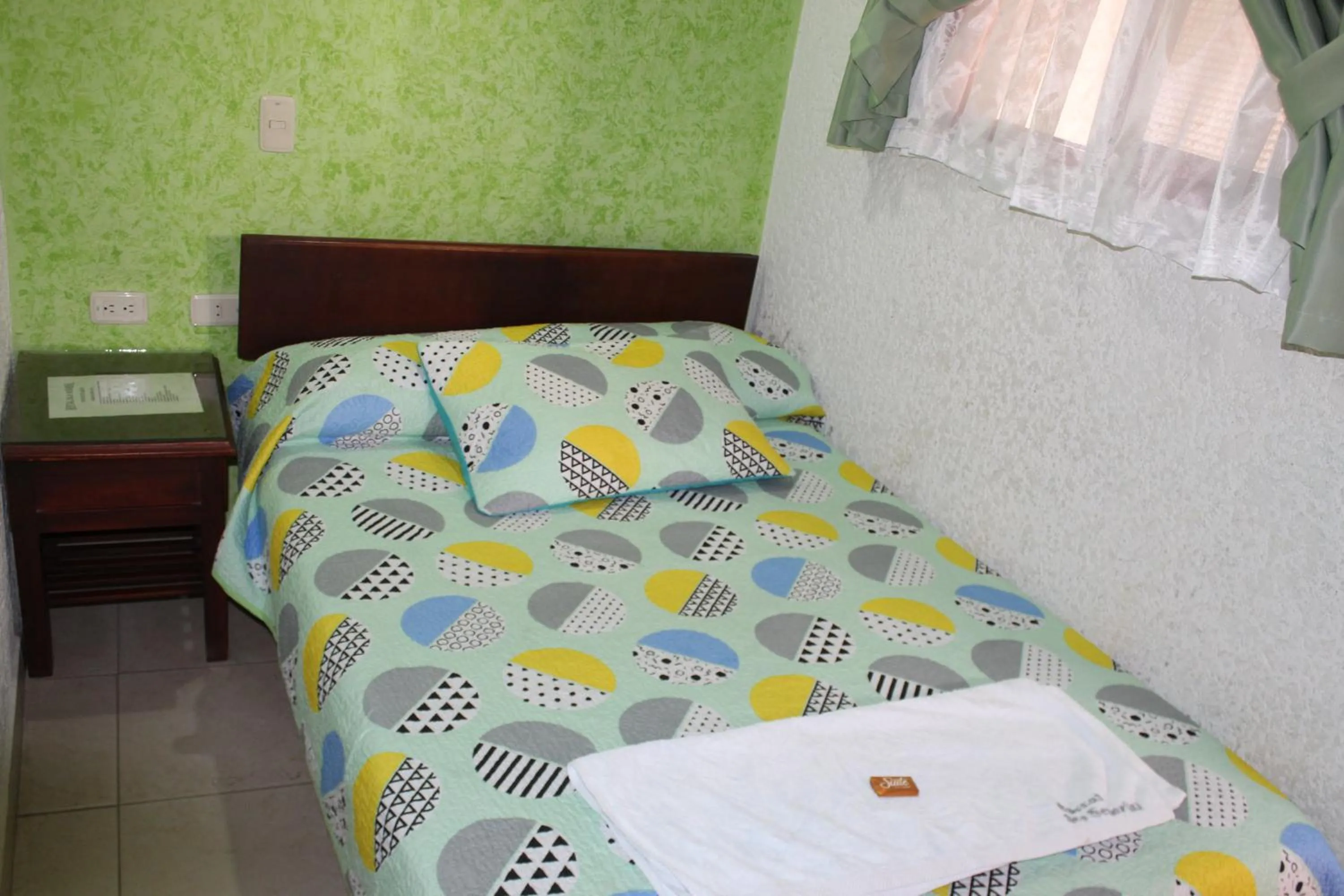 Economy Double Room in Hostal Isla Señorial