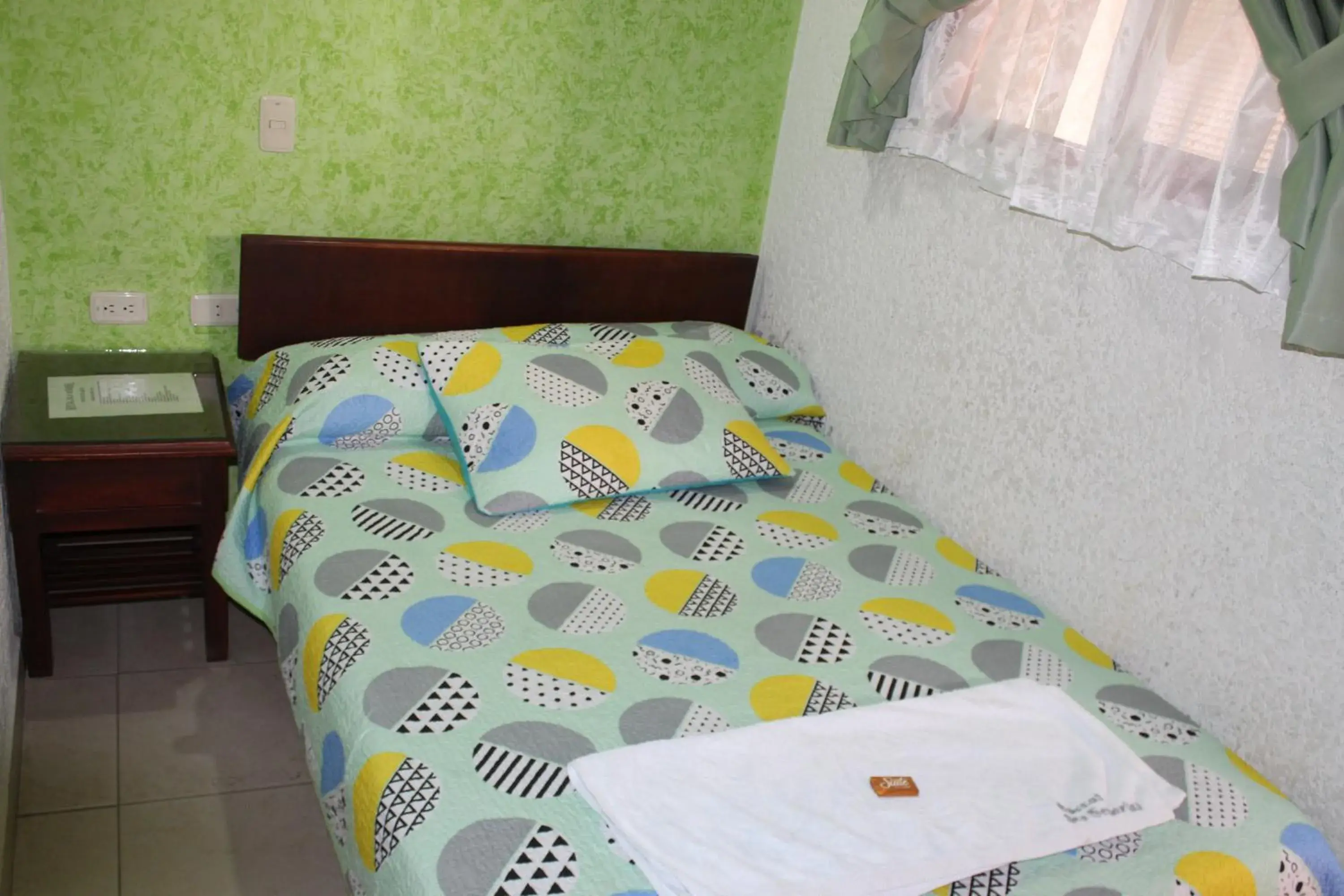 Economy Double Room in Hostal Isla Señorial Economy Double Room in Hostal Isla Señorial