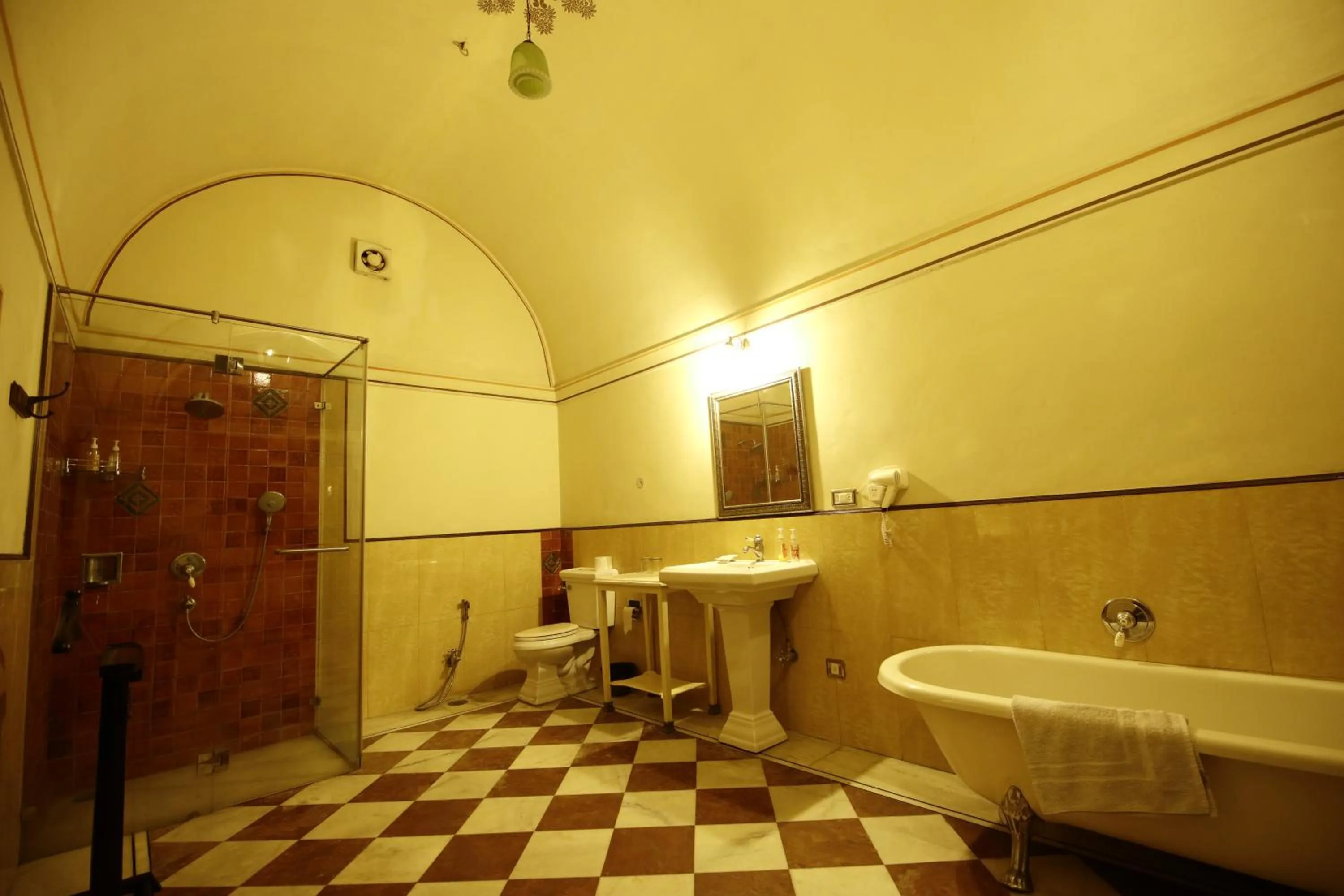 Shower in Castle Kanota