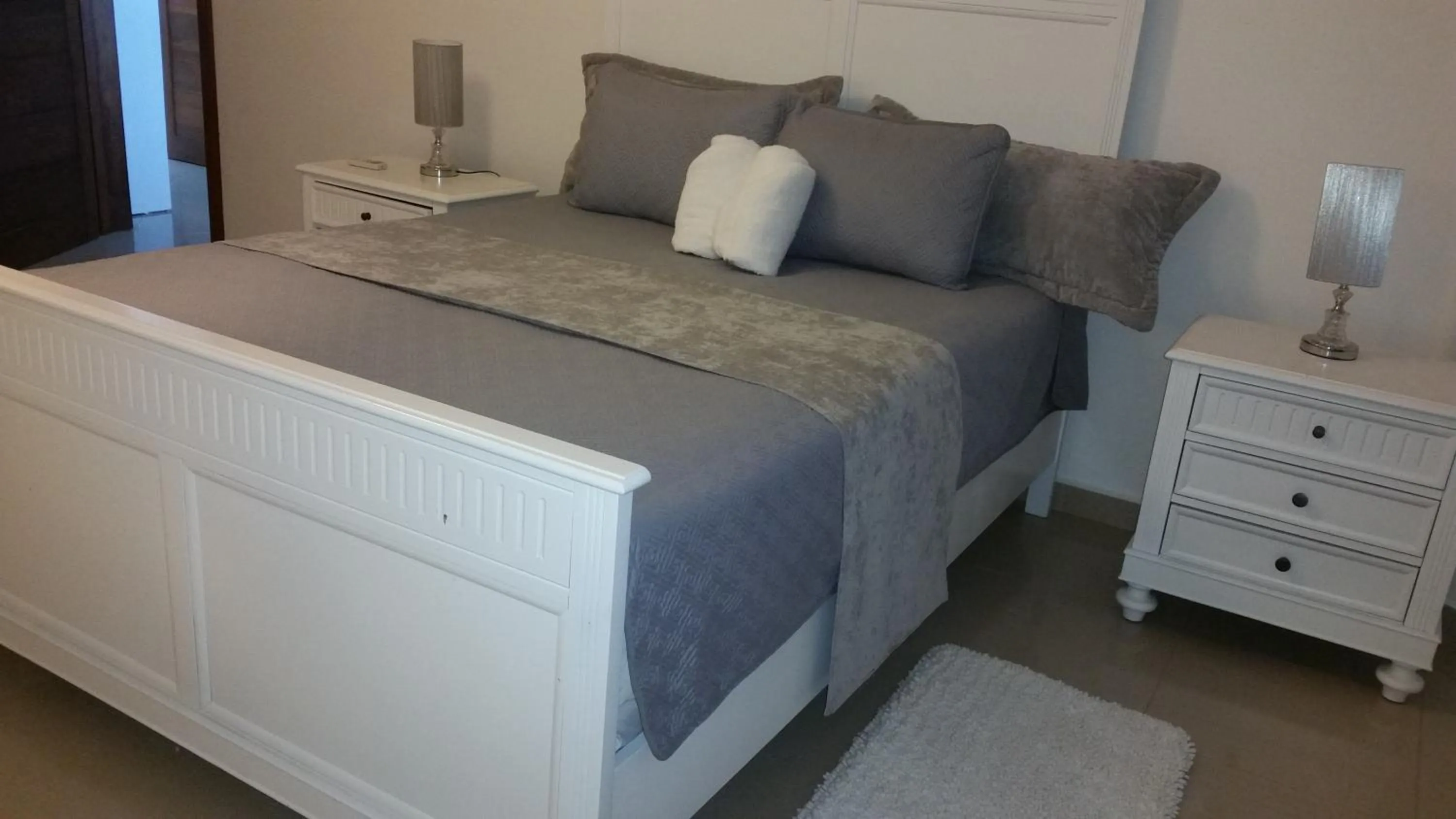 Bed in Vista Marina Residence