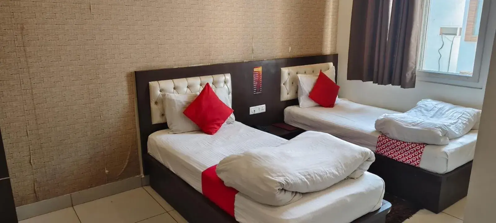 Deluxe Room - single occupancy in Hotel Darshan Inn Deluxe Room - single occupancy in Hotel Darshan Inn