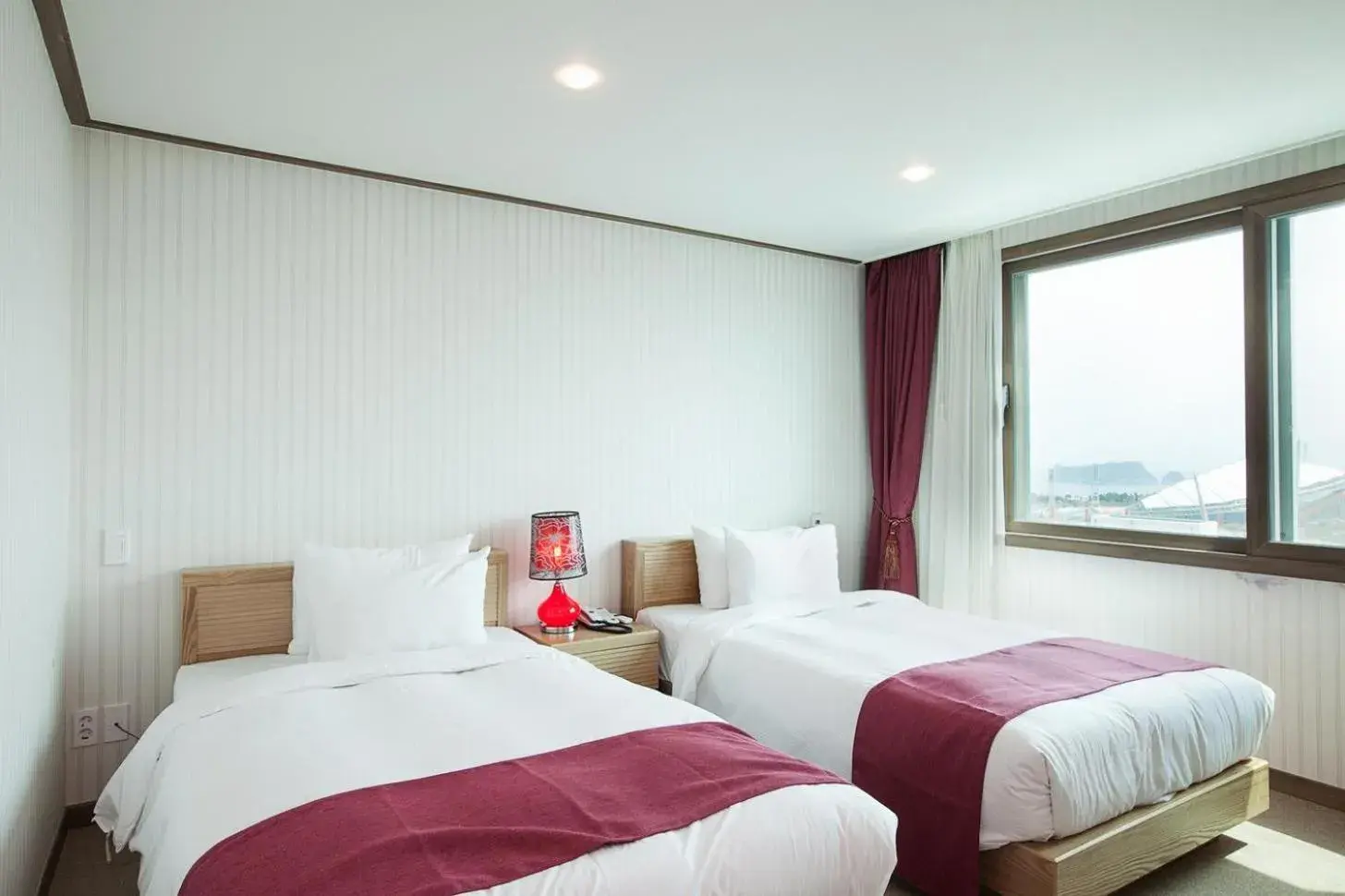 Bed in Hotel California Bed in Hotel California