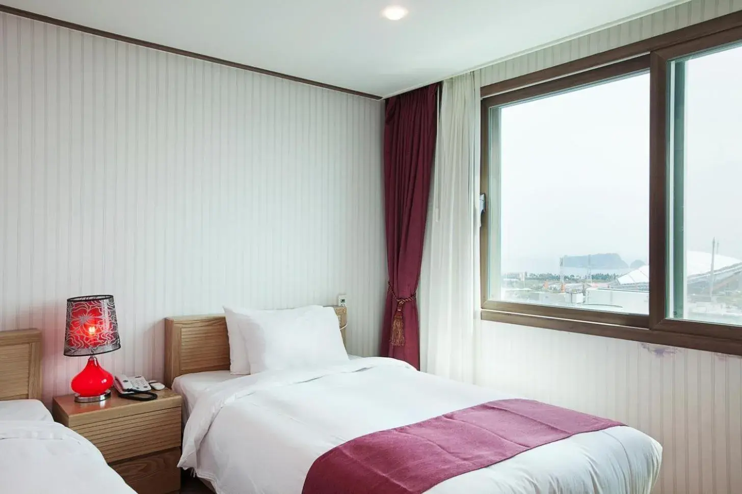 Bed in Hotel California Bed in Hotel California