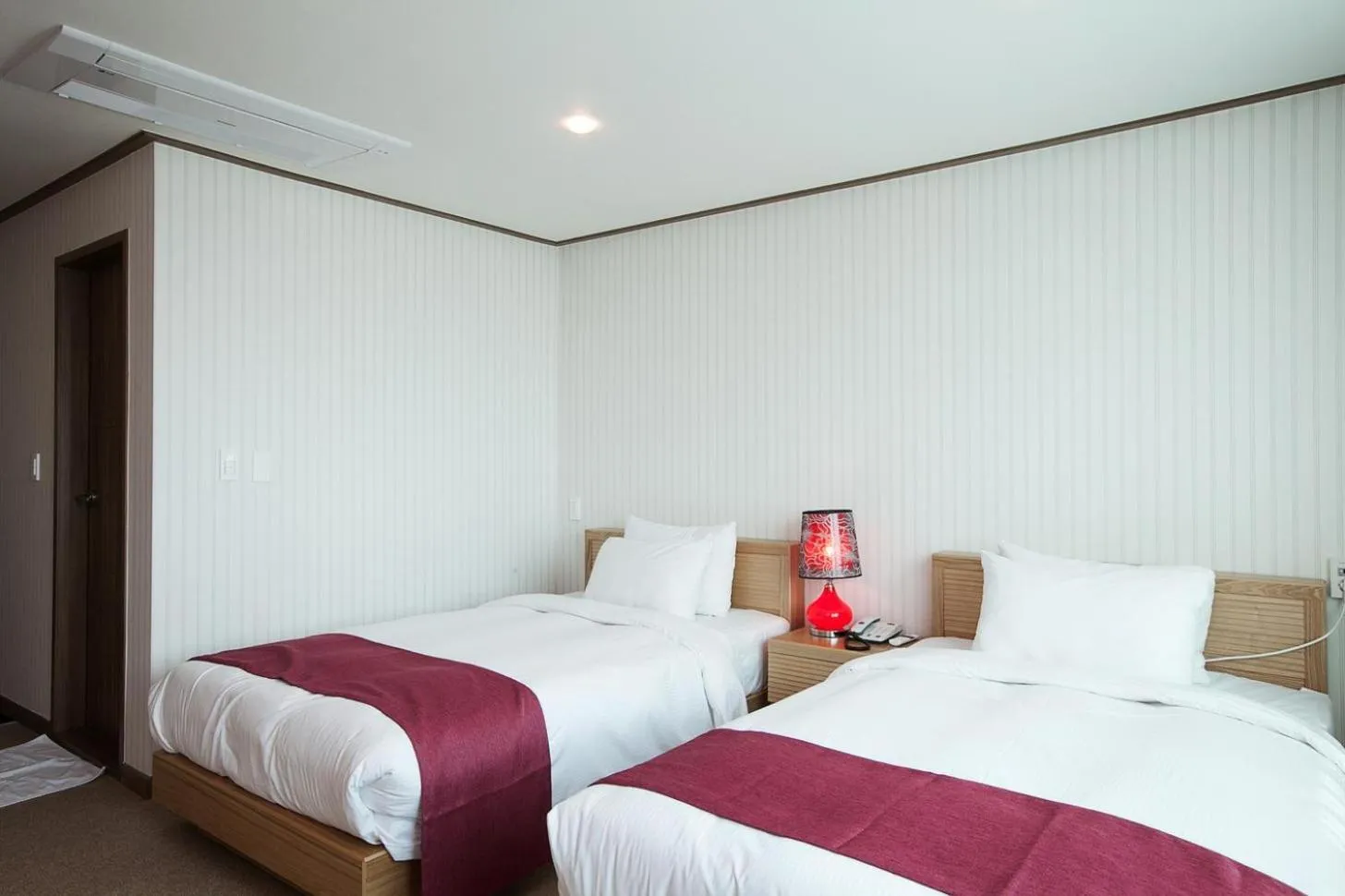 Bed in Hotel California