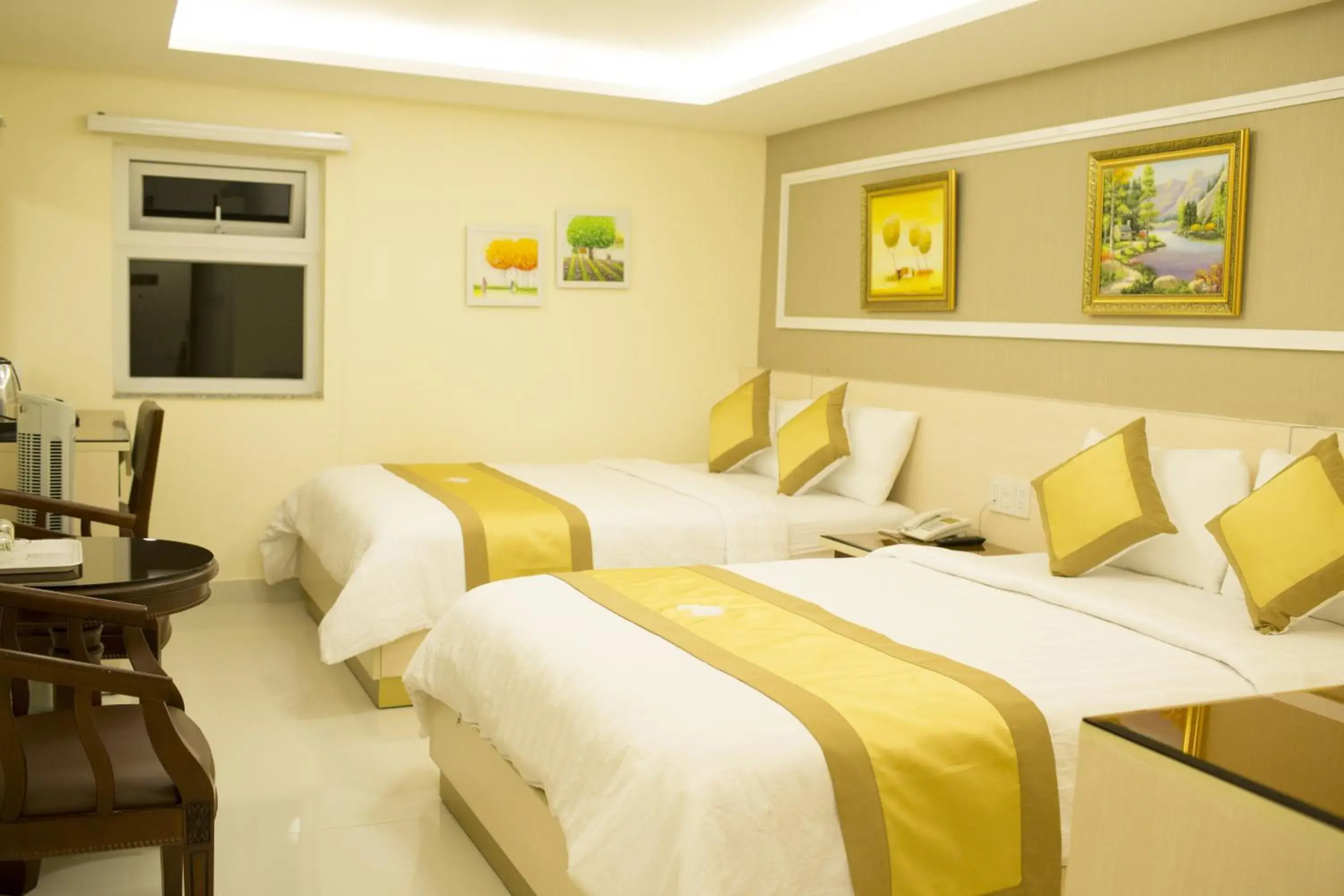 Bedroom, Bed in Hotel Hoang Minh Chau Bedroom, Bed in Hotel Hoang Minh Chau