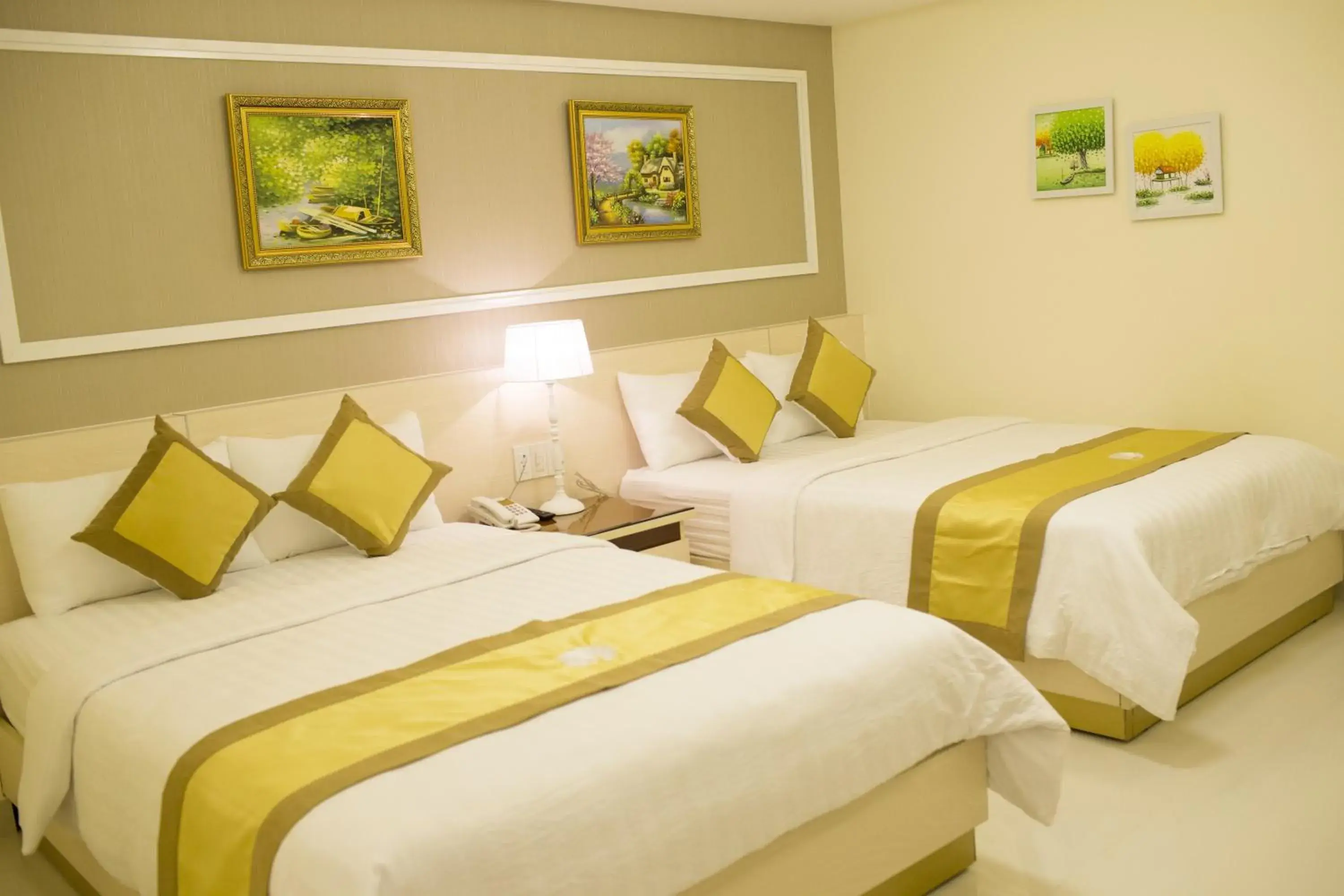 Bedroom, Bed in Hotel Hoang Minh Chau Bedroom, Bed in Hotel Hoang Minh Chau
