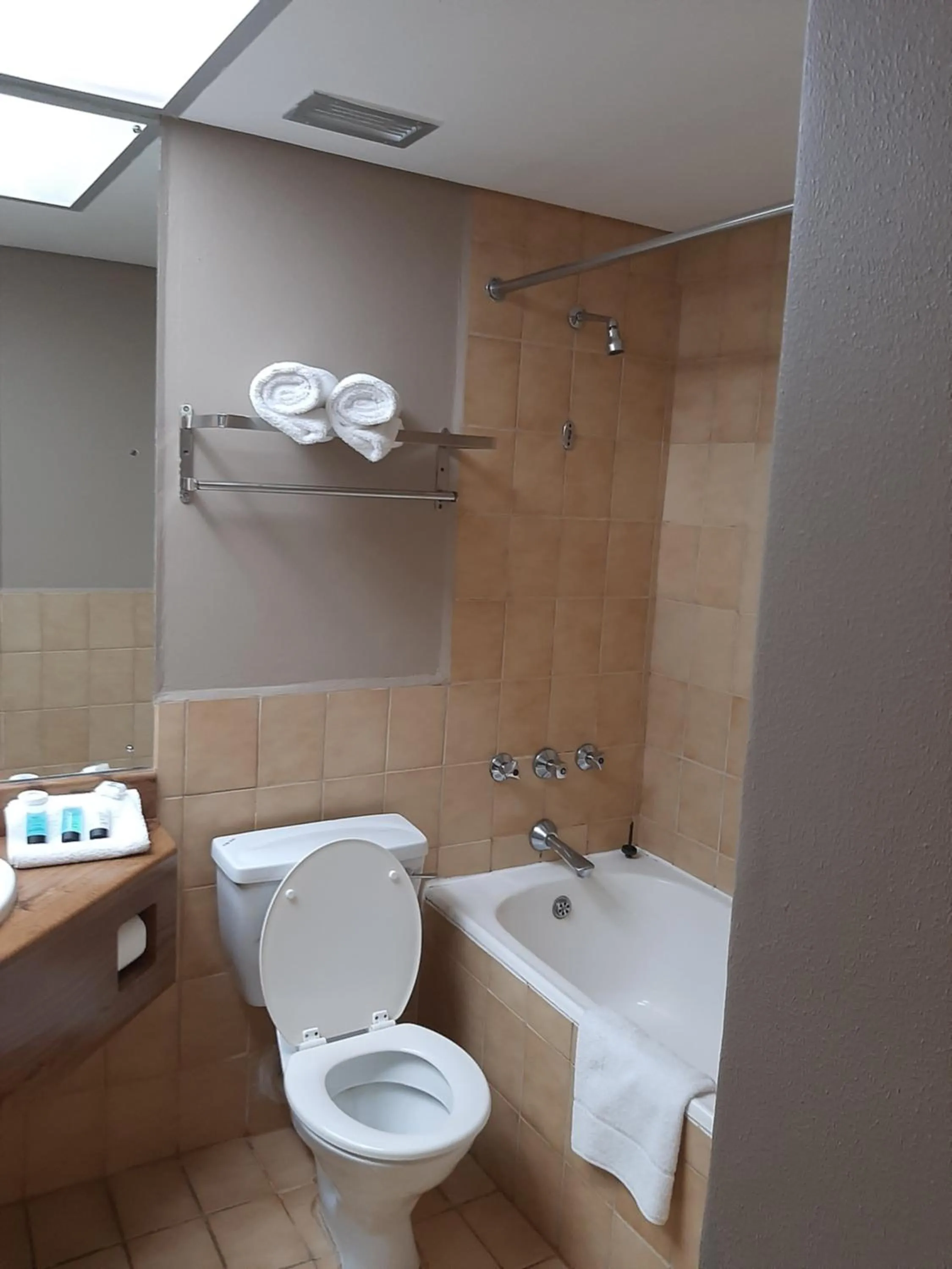 Bathroom in Wilderness Beach Hotel