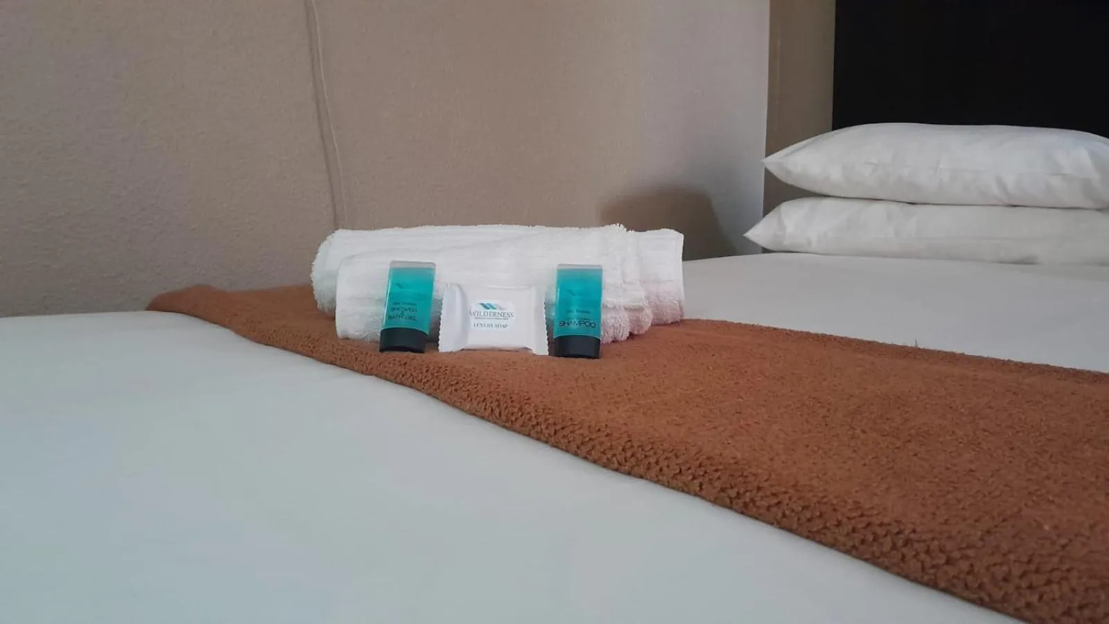 Bed in Wilderness Beach Hotel