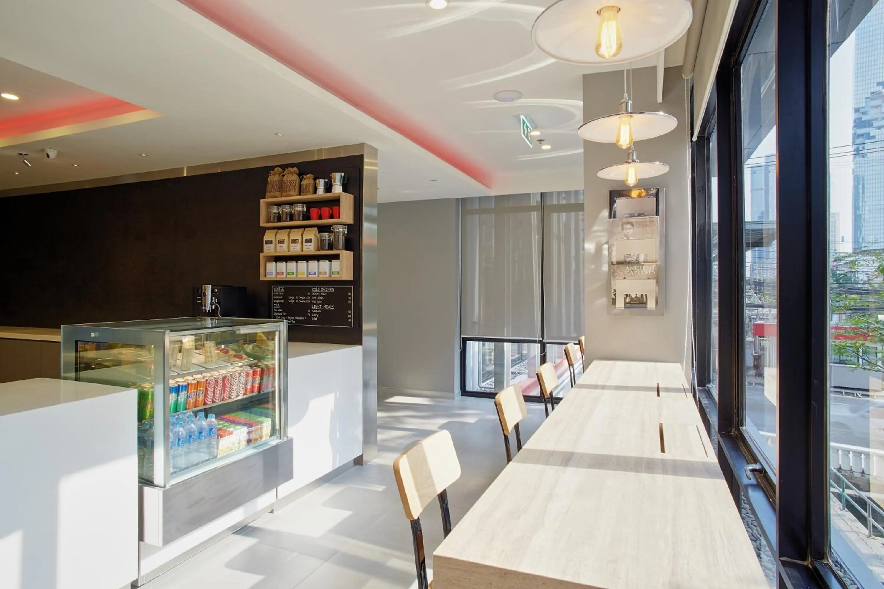 Lobby or reception in Easy Planet Bangkok Surawong