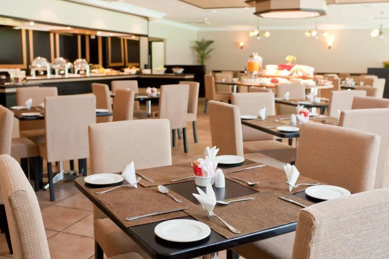 Restaurant/places to eat in Oudtshoorn Inn Hotel Restaurant/places to eat in Oudtshoorn Inn Hotel