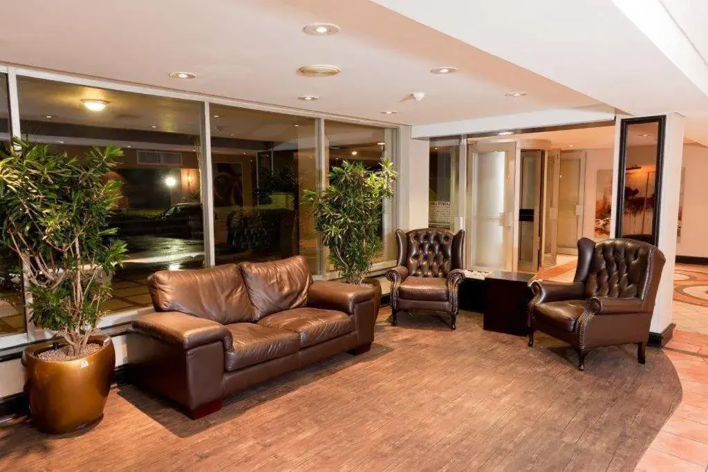 Lobby or reception in Oudtshoorn Inn Hotel Lobby or reception in Oudtshoorn Inn Hotel