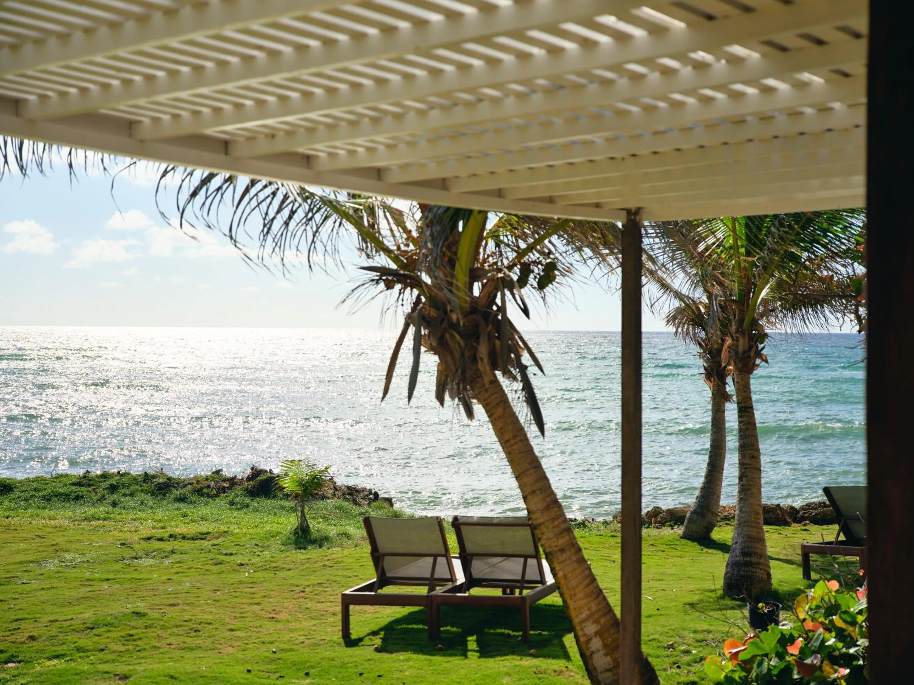 Restaurant/places to eat in Ocean Spray Apartments