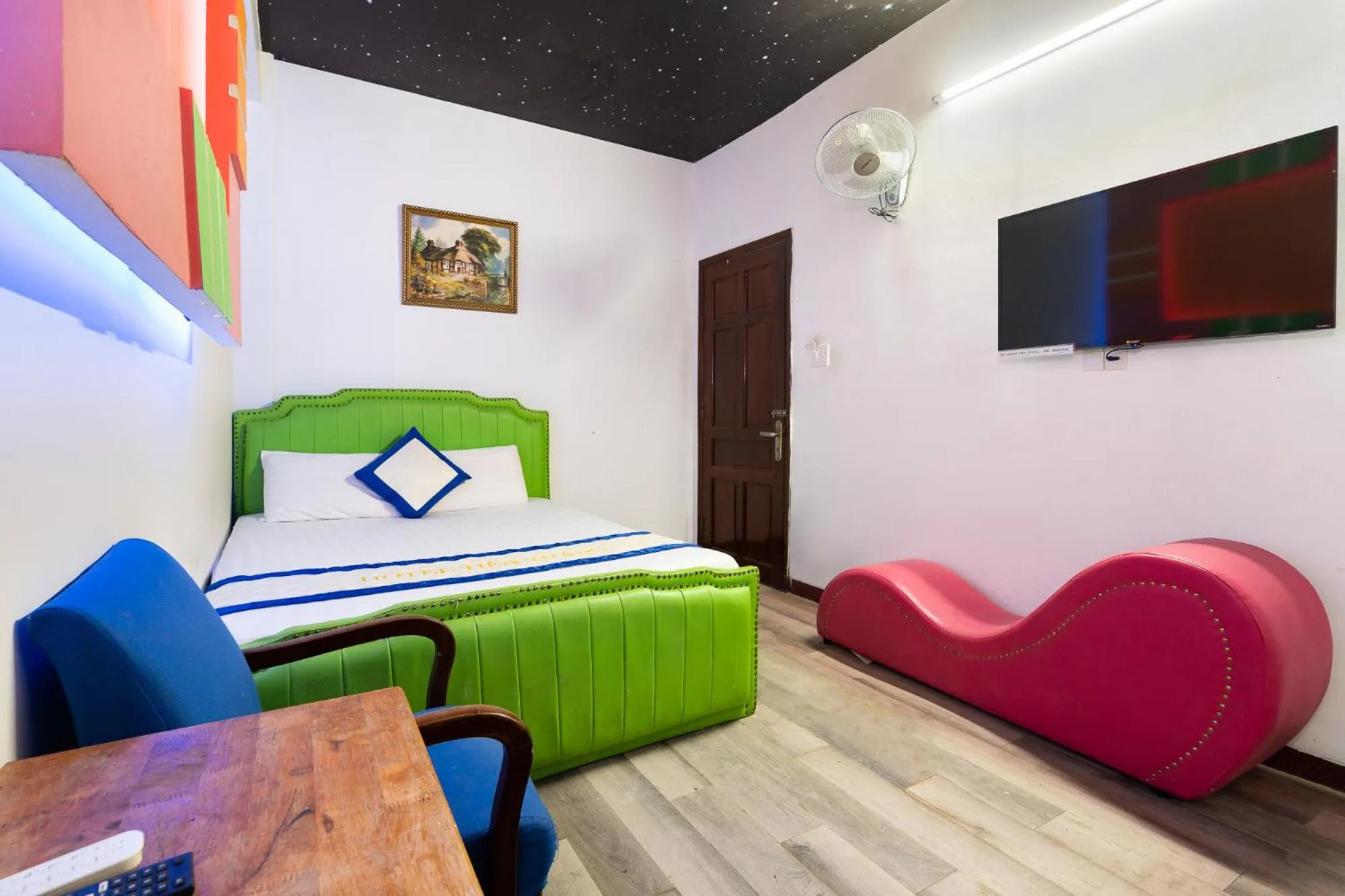 Bedroom, Bed in Collection O District Tan Phu - Tien Thang Hotel