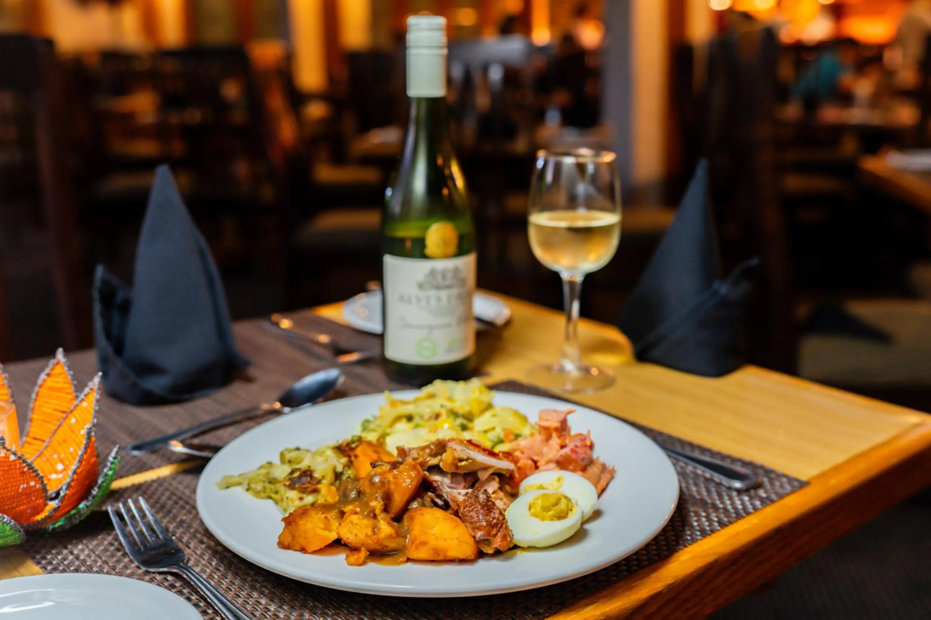 Restaurant/places to eat in African Sky Hotels - Pine Lake Inn