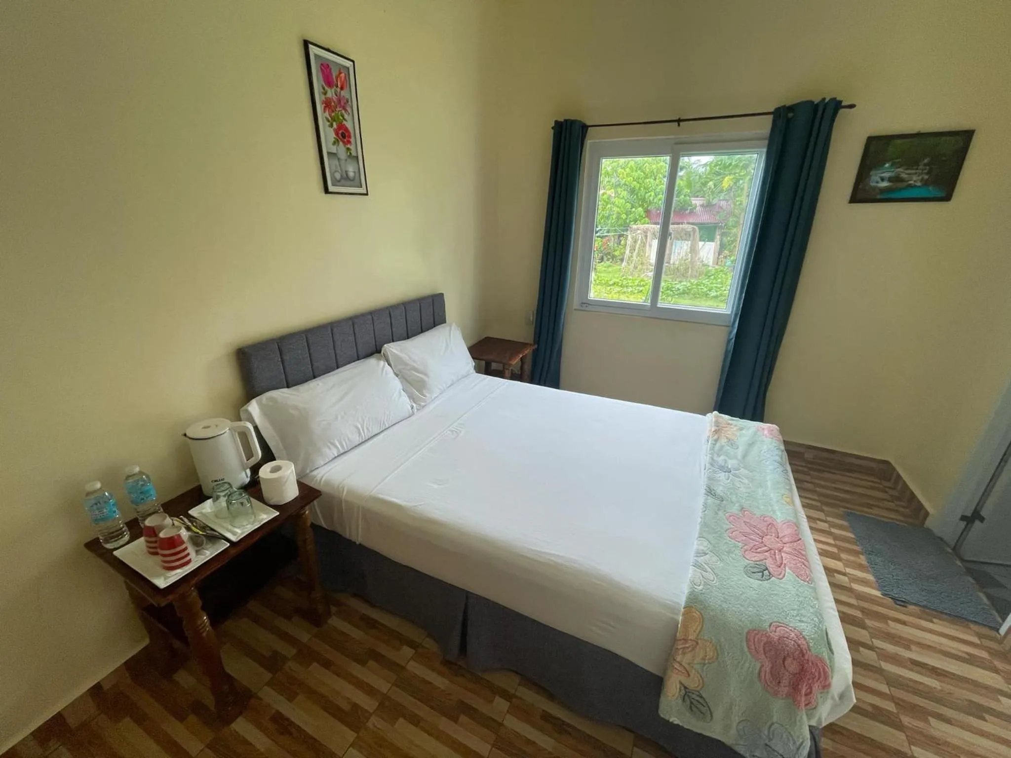 Bed in Whitesands Beach Resort