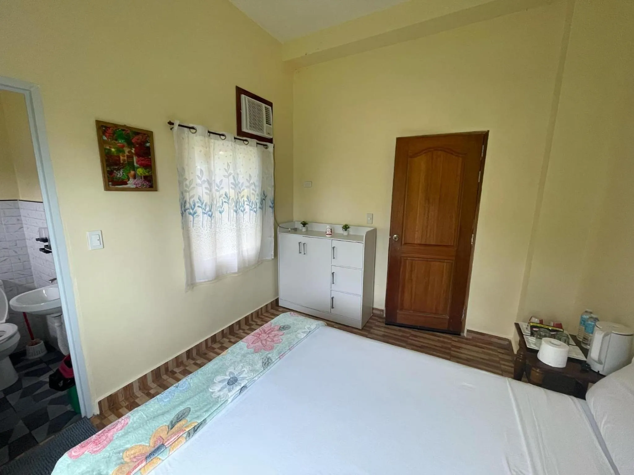 Bed in Whitesands Beach Resort